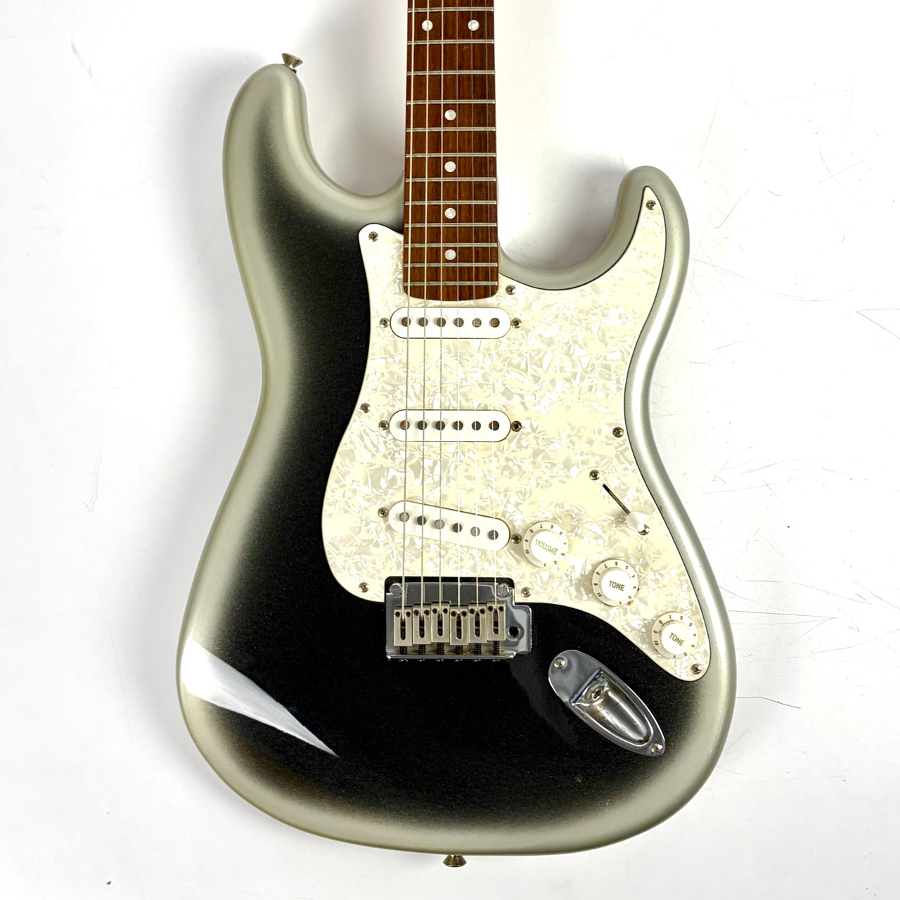 Squier by Fender Stratocaster 日本製 Silver Used Squier Standard Stratocaster Electric Guitar Silver Burst 6