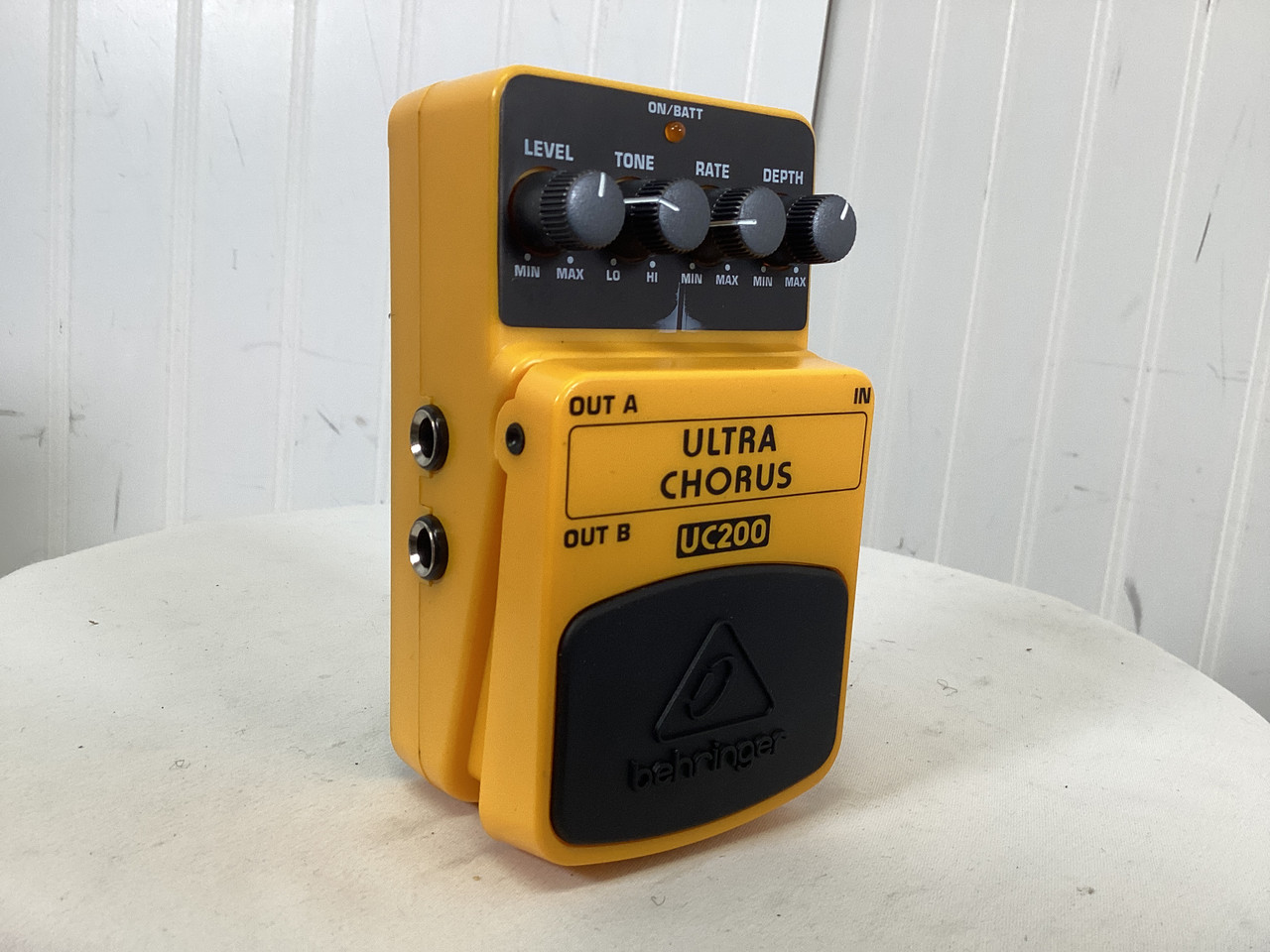 Used Behringer UC200 ULTRA CHORUS Chorus Pedal