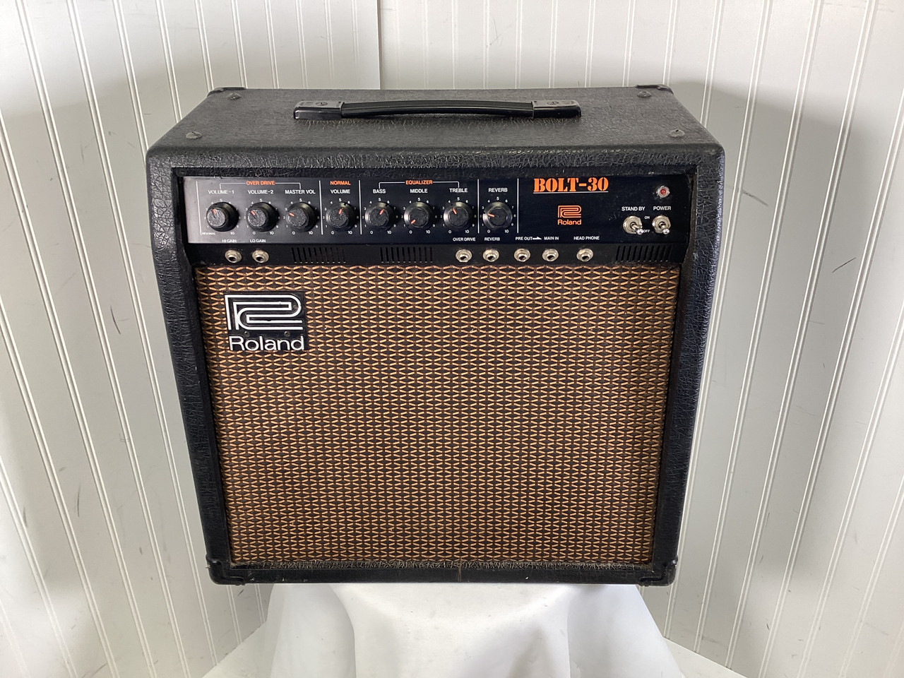 Used Roland BOLT 30 VINTAGE 1 x 12 Solid State Amplifier 1 x 12