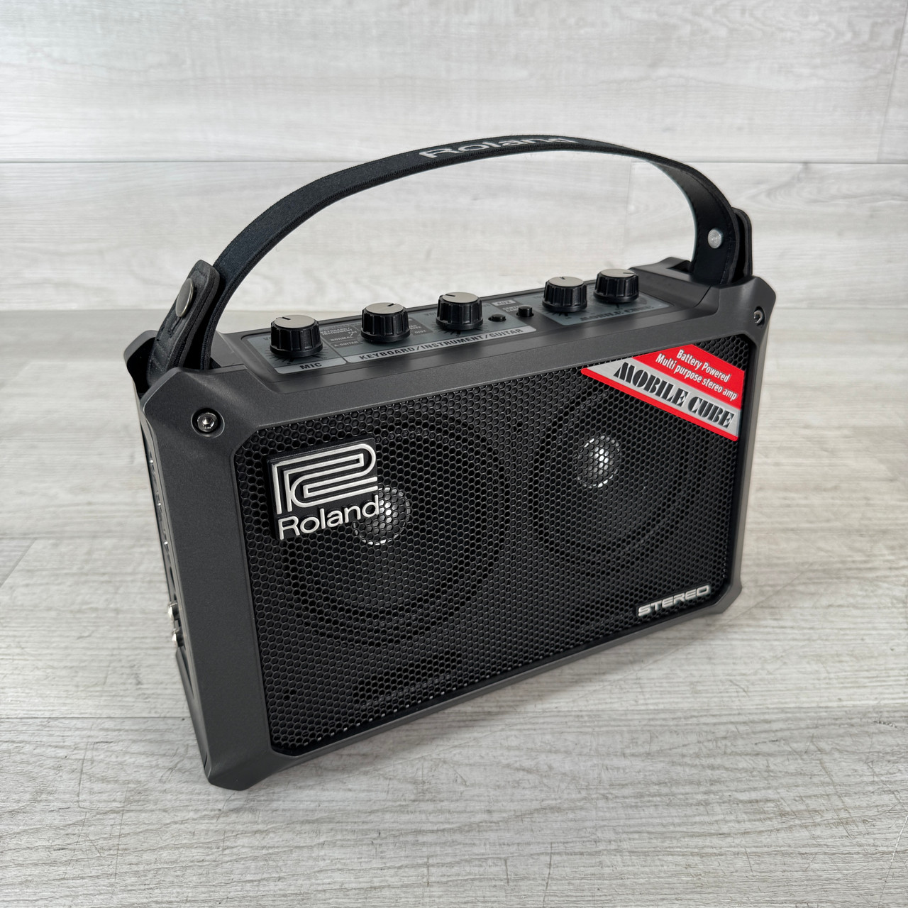 Used Roland Mobile Cube - Battery-powered Stereo Amplifier