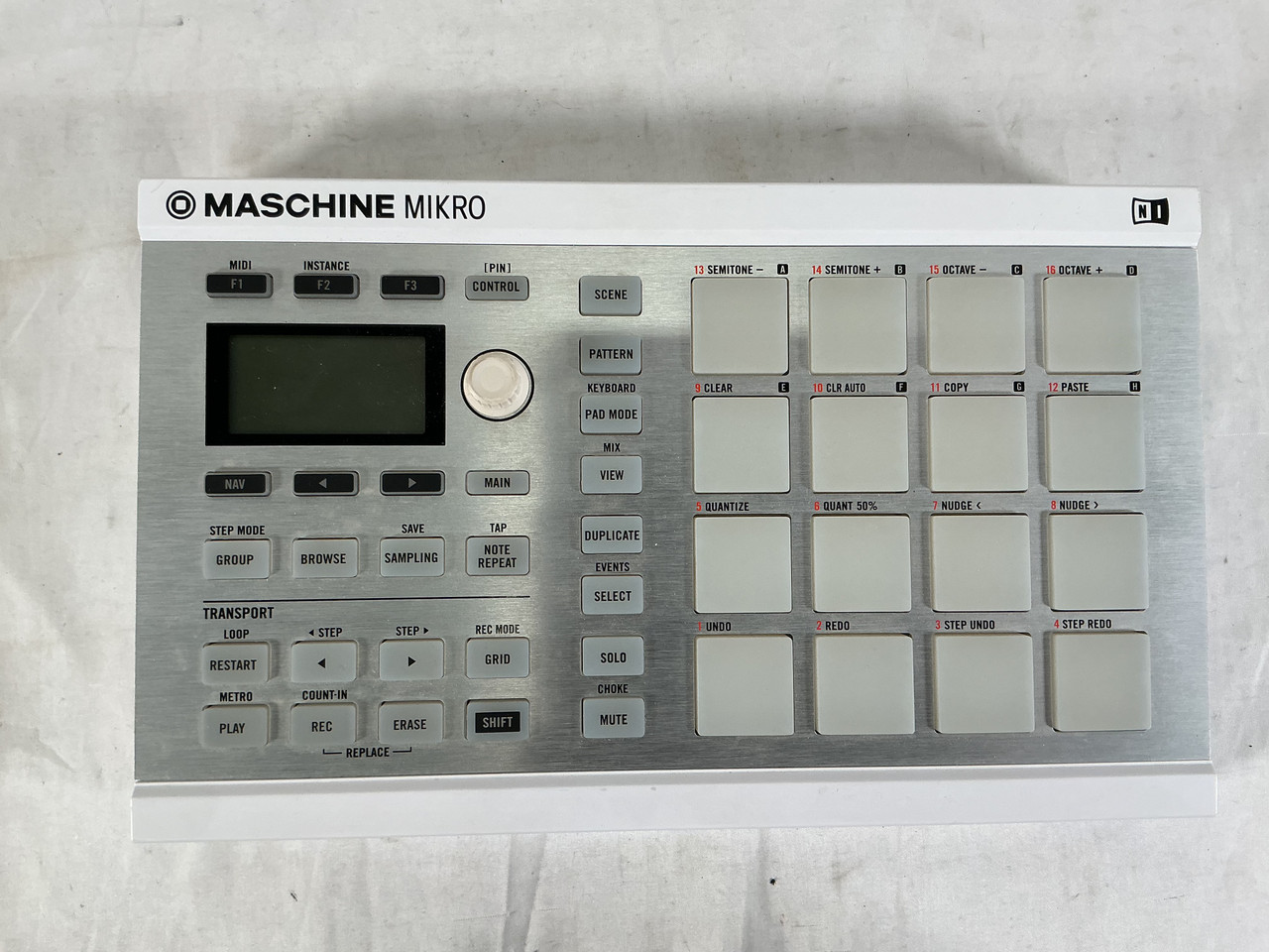 Used Native Instruments MASCHINE MIKRO MK2 Compact Controller Compact