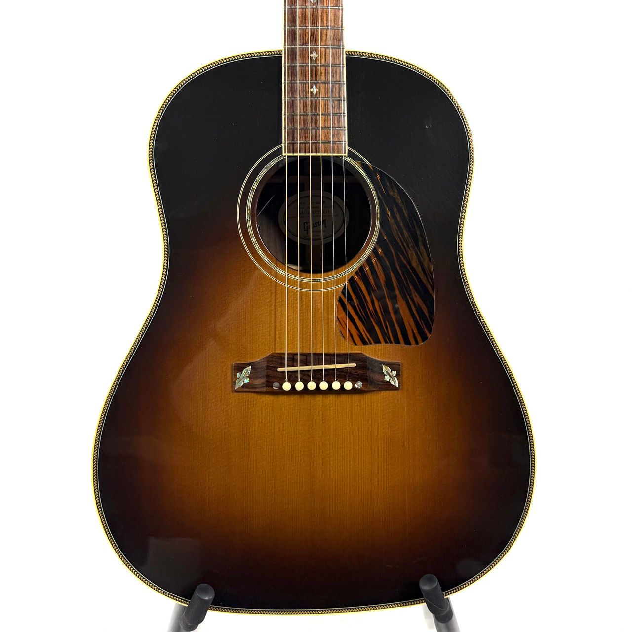ギブソン J-45(2014) Used Gibson J-45 CUSTOM 2014 AS IS Solid Top Acoustic Guitar Sunburst