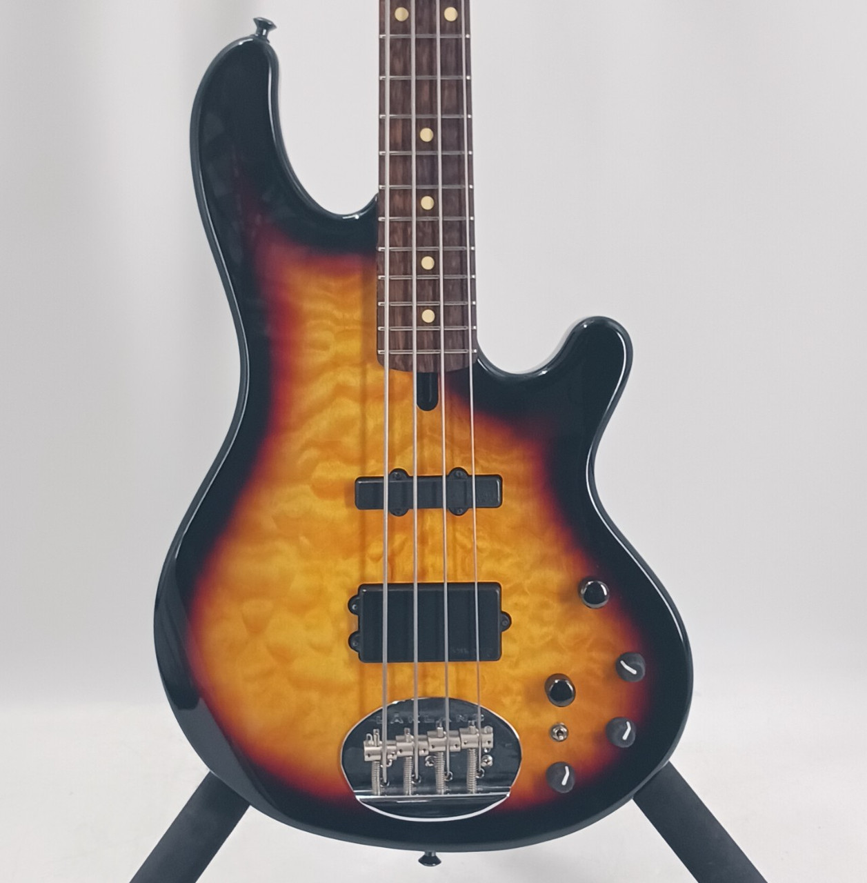 Used Lakland SKYLINE SERIES 44-02 DELUXE P Type Bass Guitar