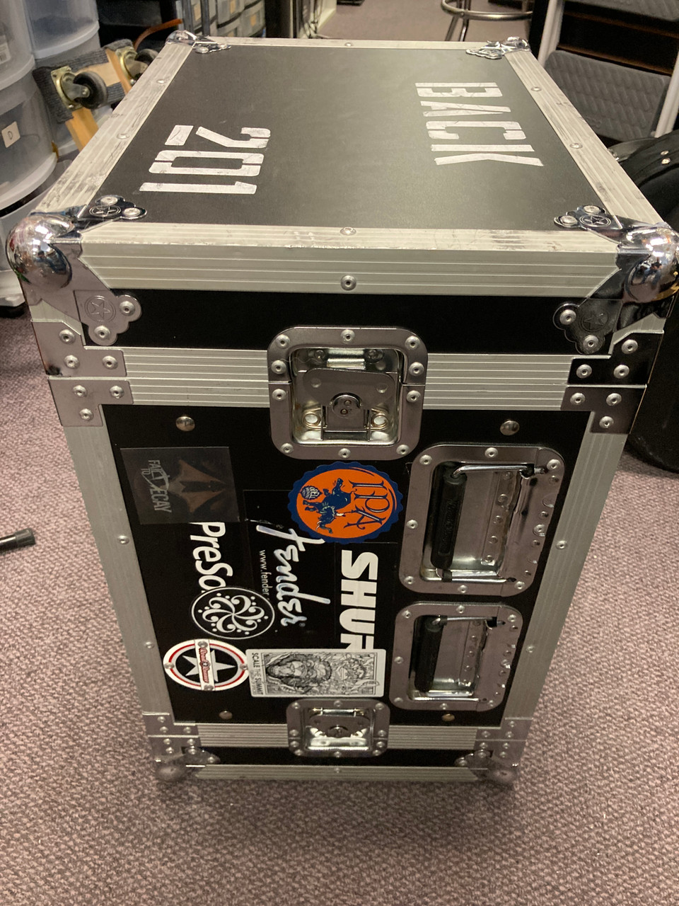 Used Road Runner 8 SPACE RACK Large Road Case