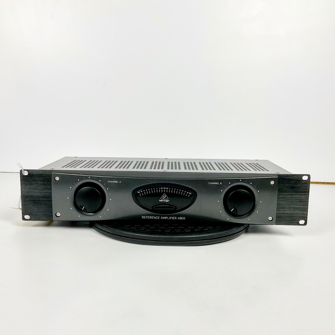 Used Behringer A800 Power Amplifier