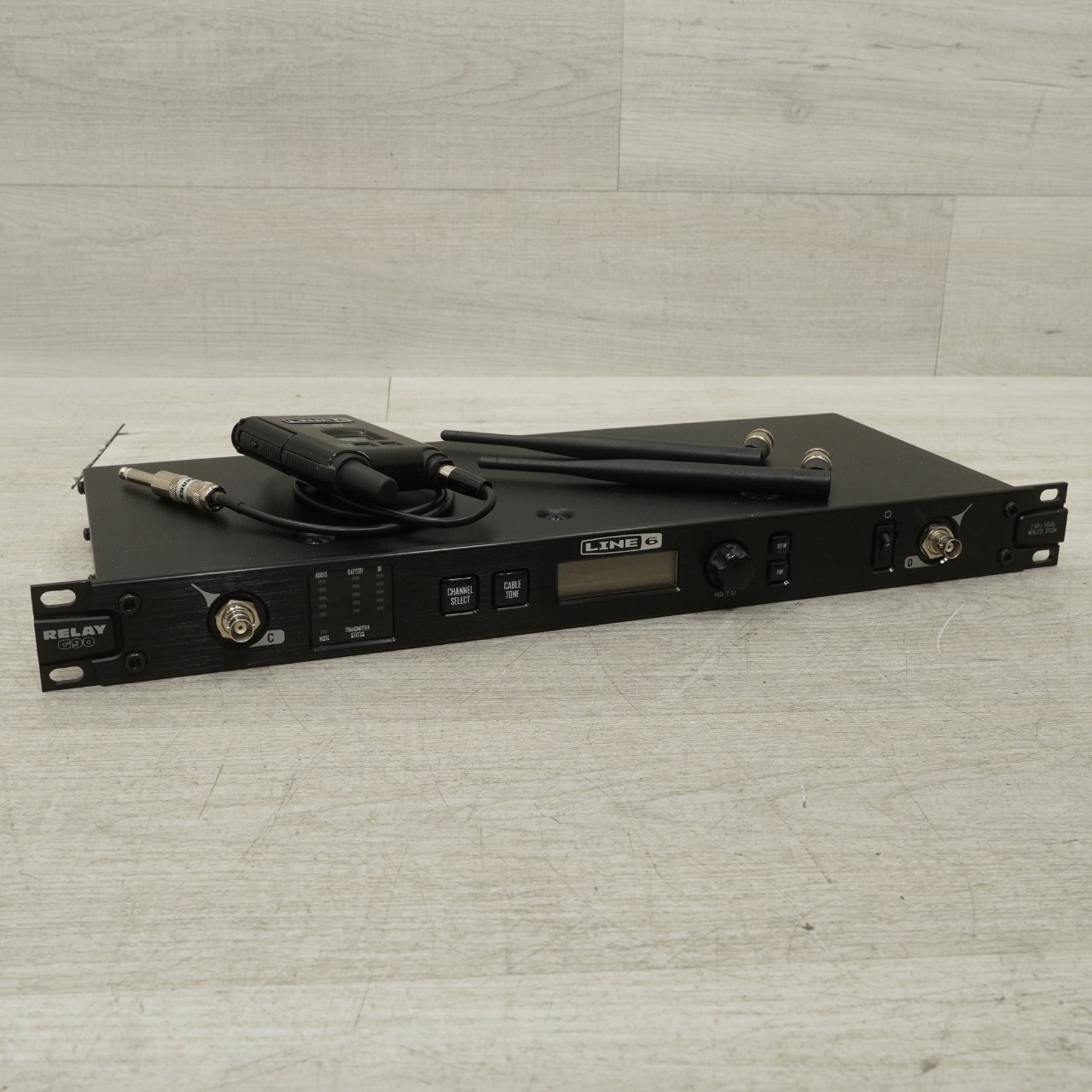 Used Line 6 Relay G90 Rackmount Instrument Wireless