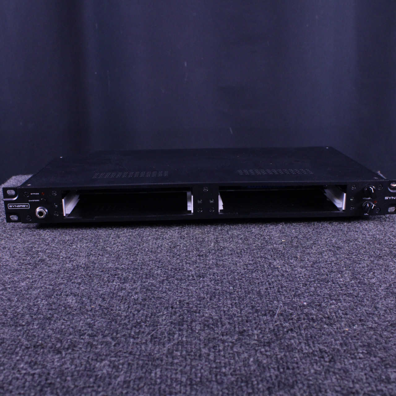 Used SYNERGY SYN2 DUAL PREAMP DOCK Rackmount Guitar Pre-Amp
