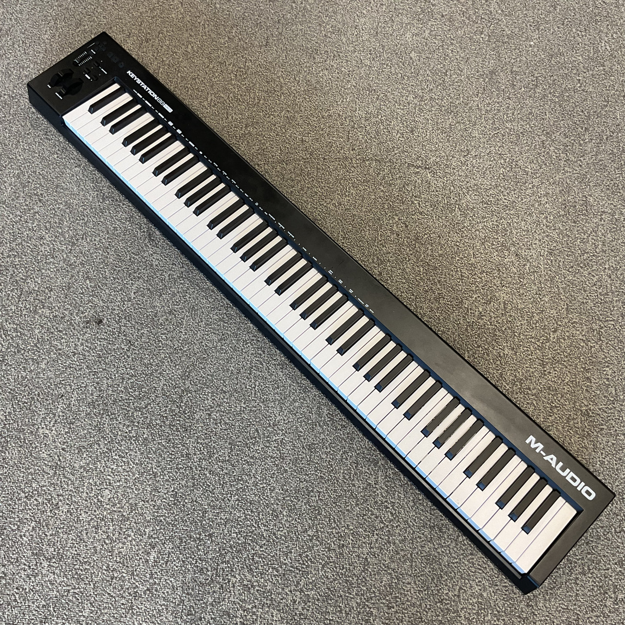 Used M-AUDIO KEYSTATION 88 MK3 Controller
