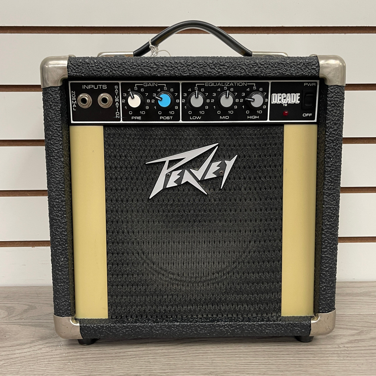 Used Peavey DECADE 1 x 8 Solid State Amplifier 1 x 8