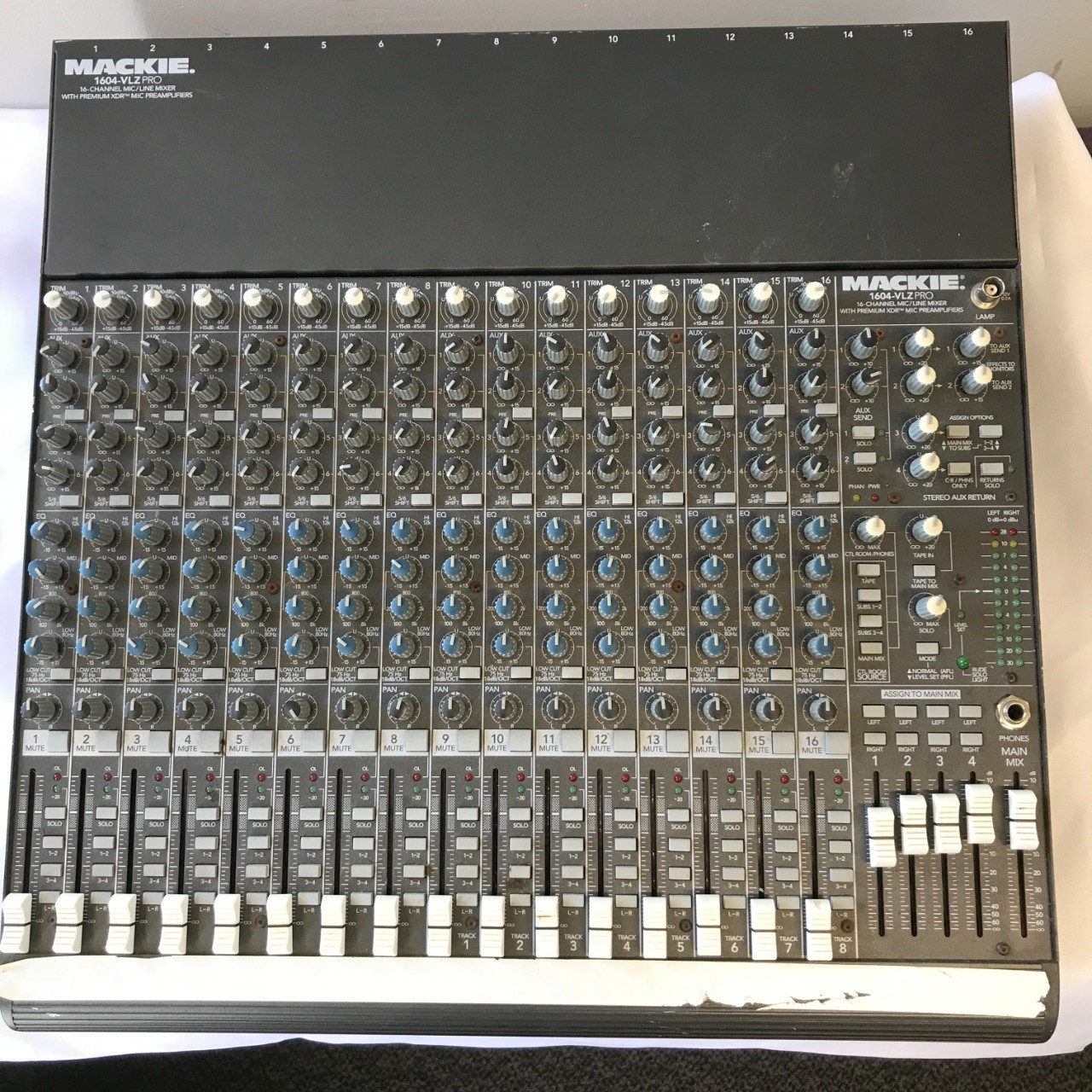 Used Mackie 1604VLZ PRO Mixing Console