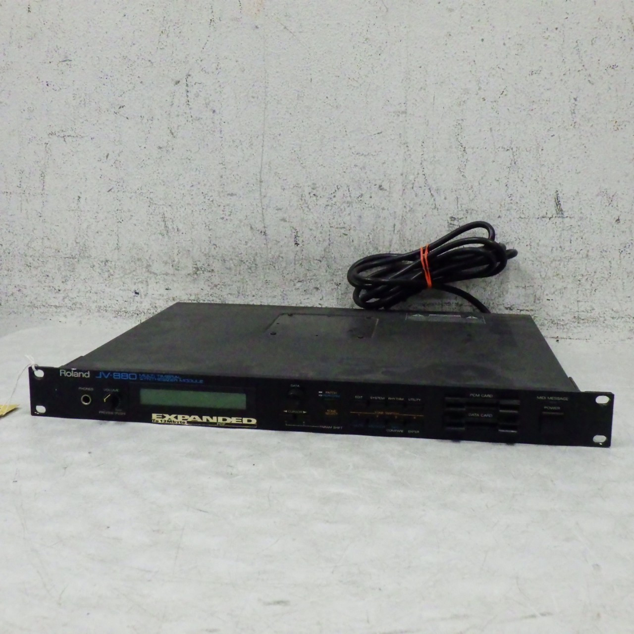 美品、名機、Roland JV-880 Used Roland JV-880 SOUND SYNTH MODULE Rackmount Synthesizer Rackmount
