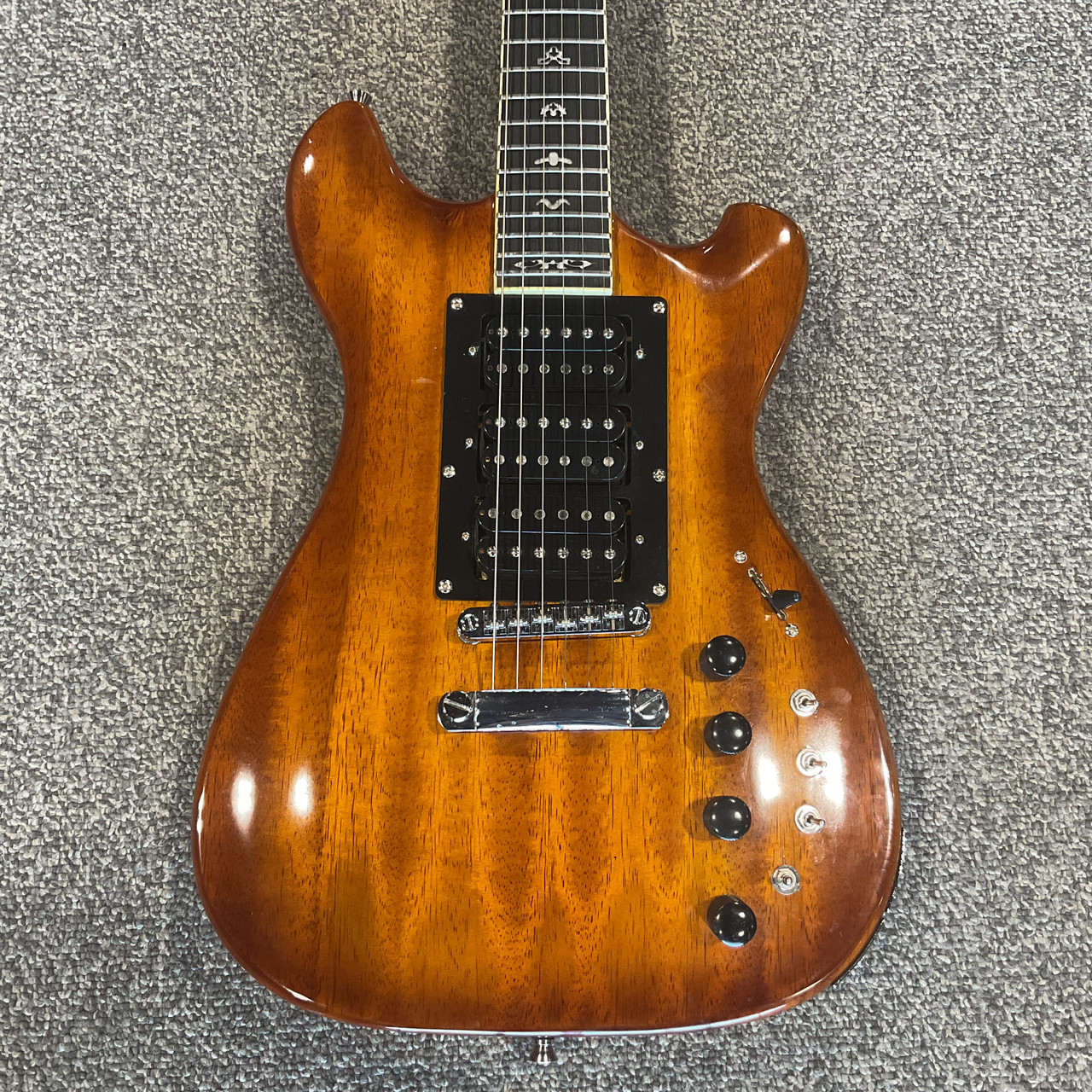 Used JERRY GARCIA WOLF COPY Electric Guitar