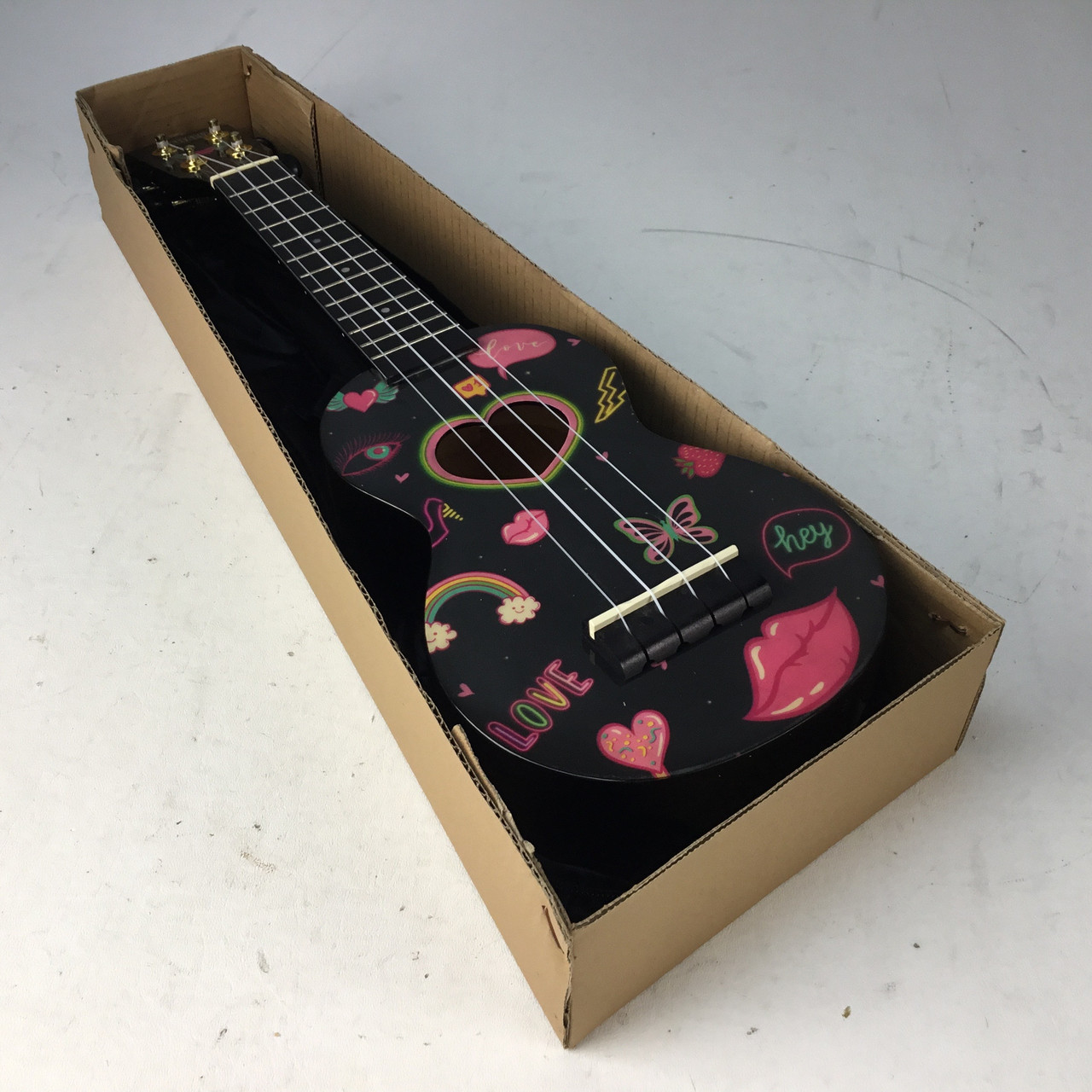 Used Mahalo ART SERIES HEART Ukulele Custom Graphics