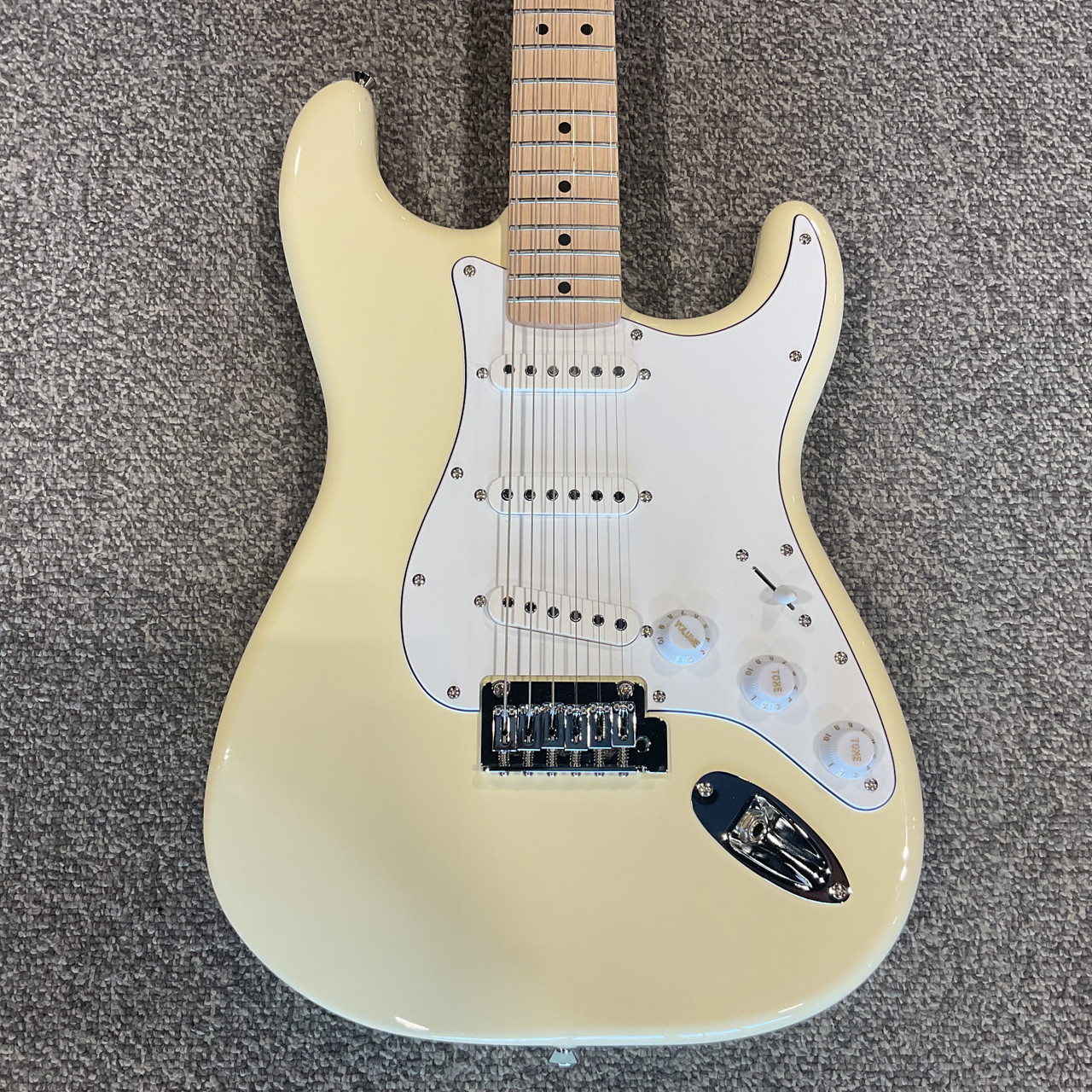 Used SQUIER AFFINITY STRATOCASTER Electric Guitar