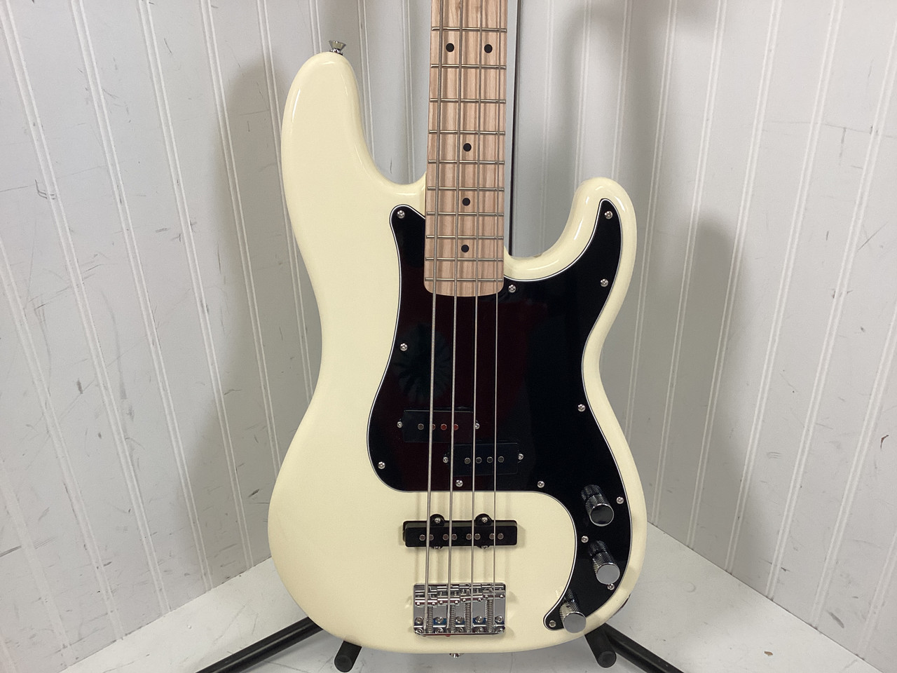 Used Squier AFFINITY PJ BASS P Type Bass Guitar White 4-String