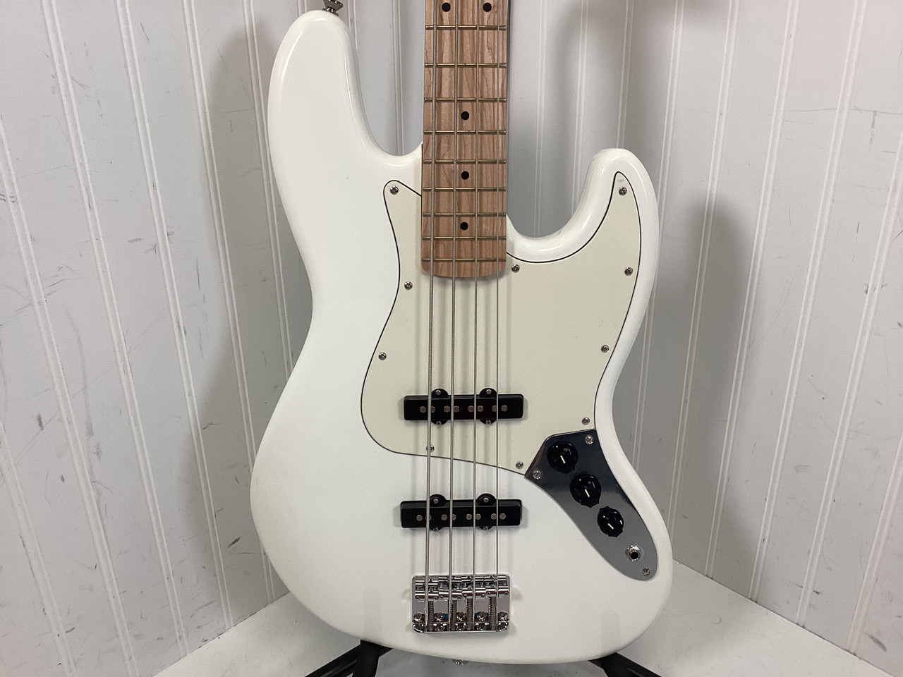 Used Squier FSR JAZZ BASS J Type Bass Guitar White 4-String