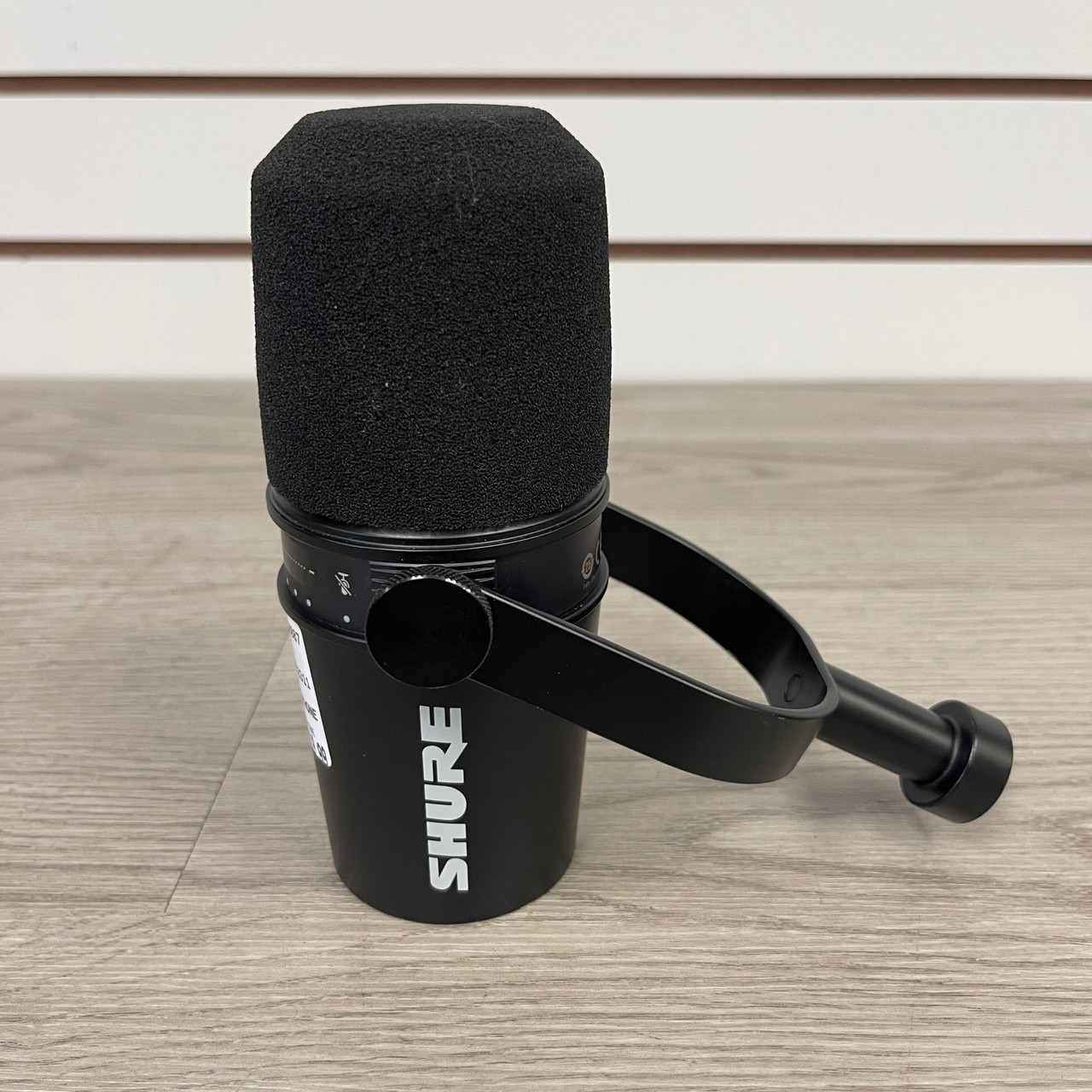 Used Shure MV7 DYNAMIC/USB MICROPHONE Condenser Microphone