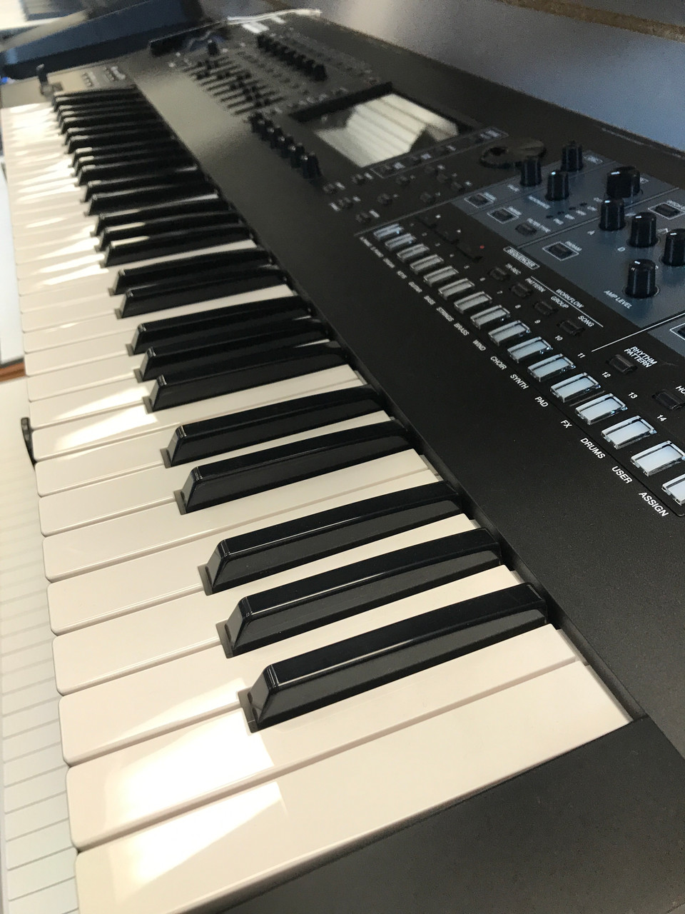 Used Roland FANTOM 6 EX 61-Key Synthesizer 61-Key