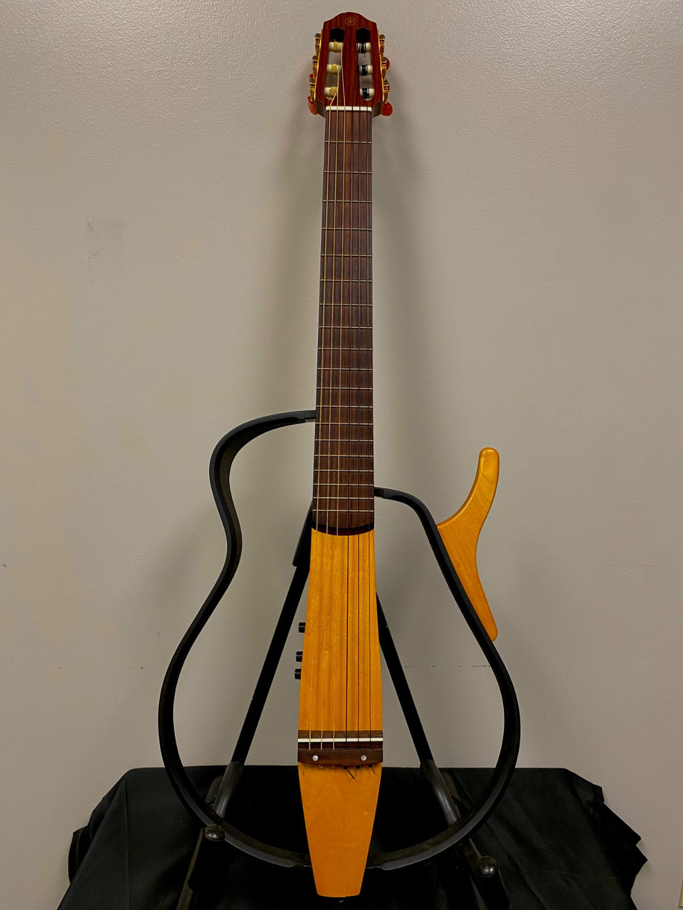 Used Yamaha SLG-100N Solid Top Acoustic Guitar Natural