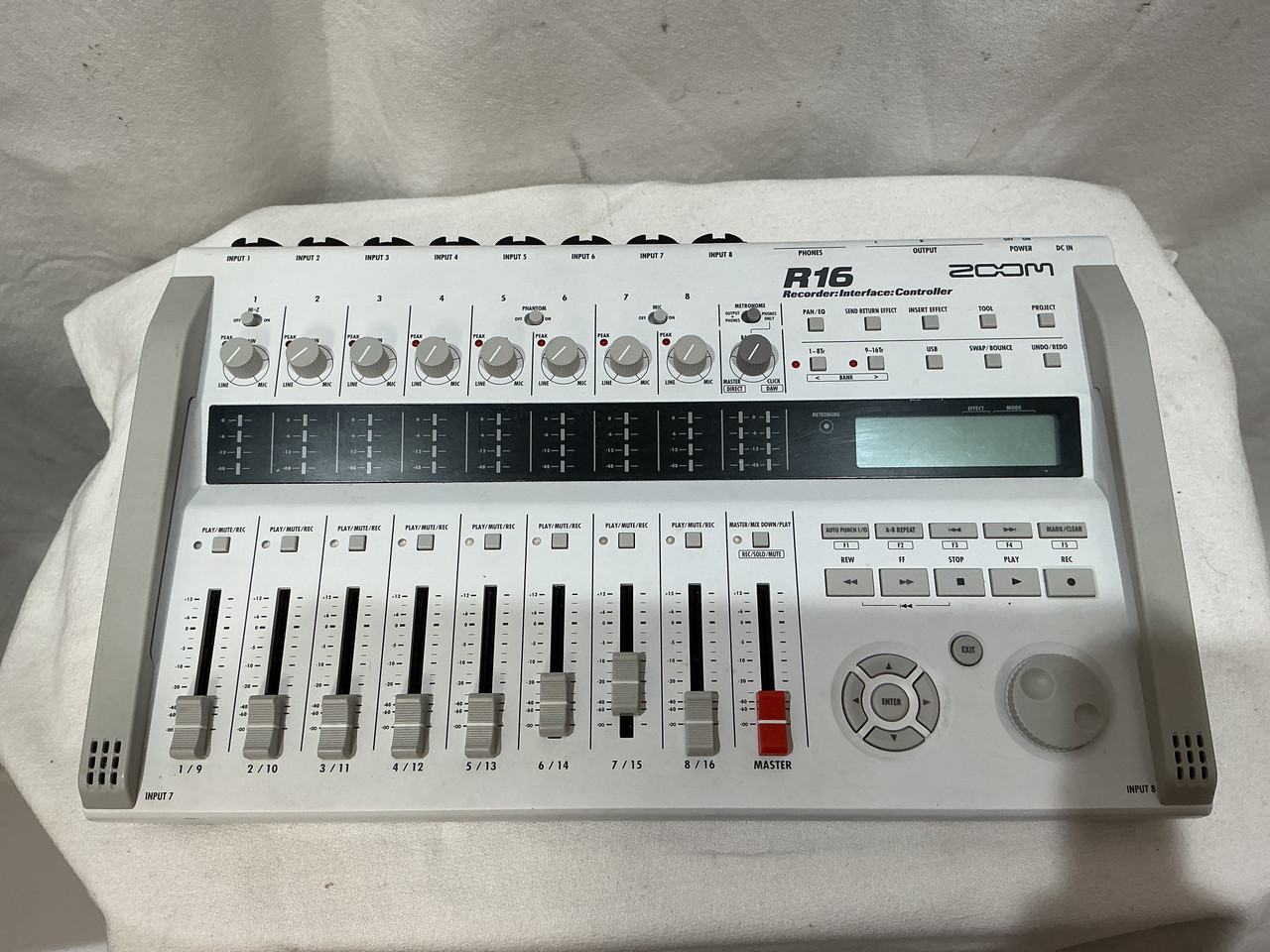 Used Zoom R16 NO SOFTWARE AVAILABLE ONLINE FREE Recording Device