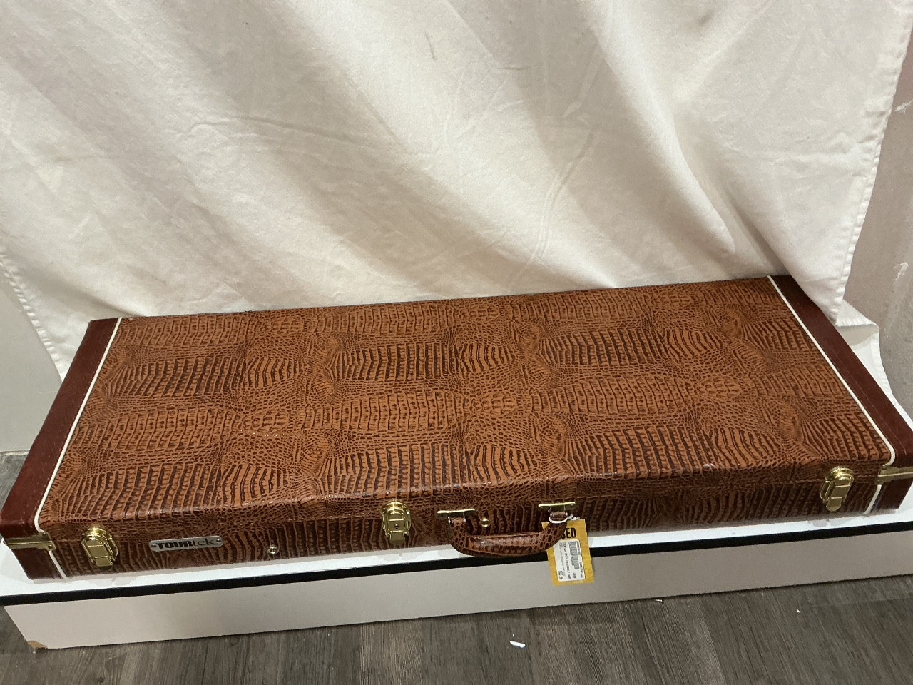 Used TOURTEK UNIV CROCODILE HARD CASE Guitar Case
