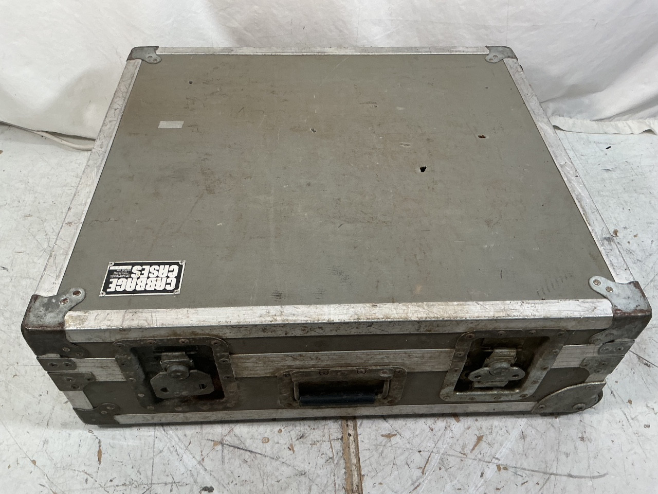 Used Cabbage MIXER CASE + WHEELS Medium Mixer Case