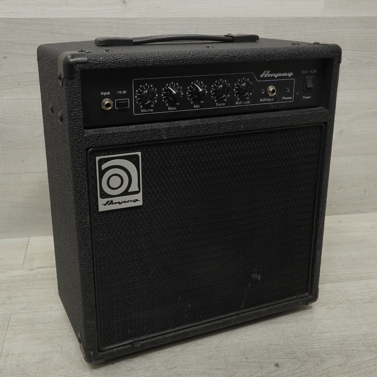 Ampeg BA-108 v2 ベース用アンプ torinokaraage 様Ampeg BA-108 V2