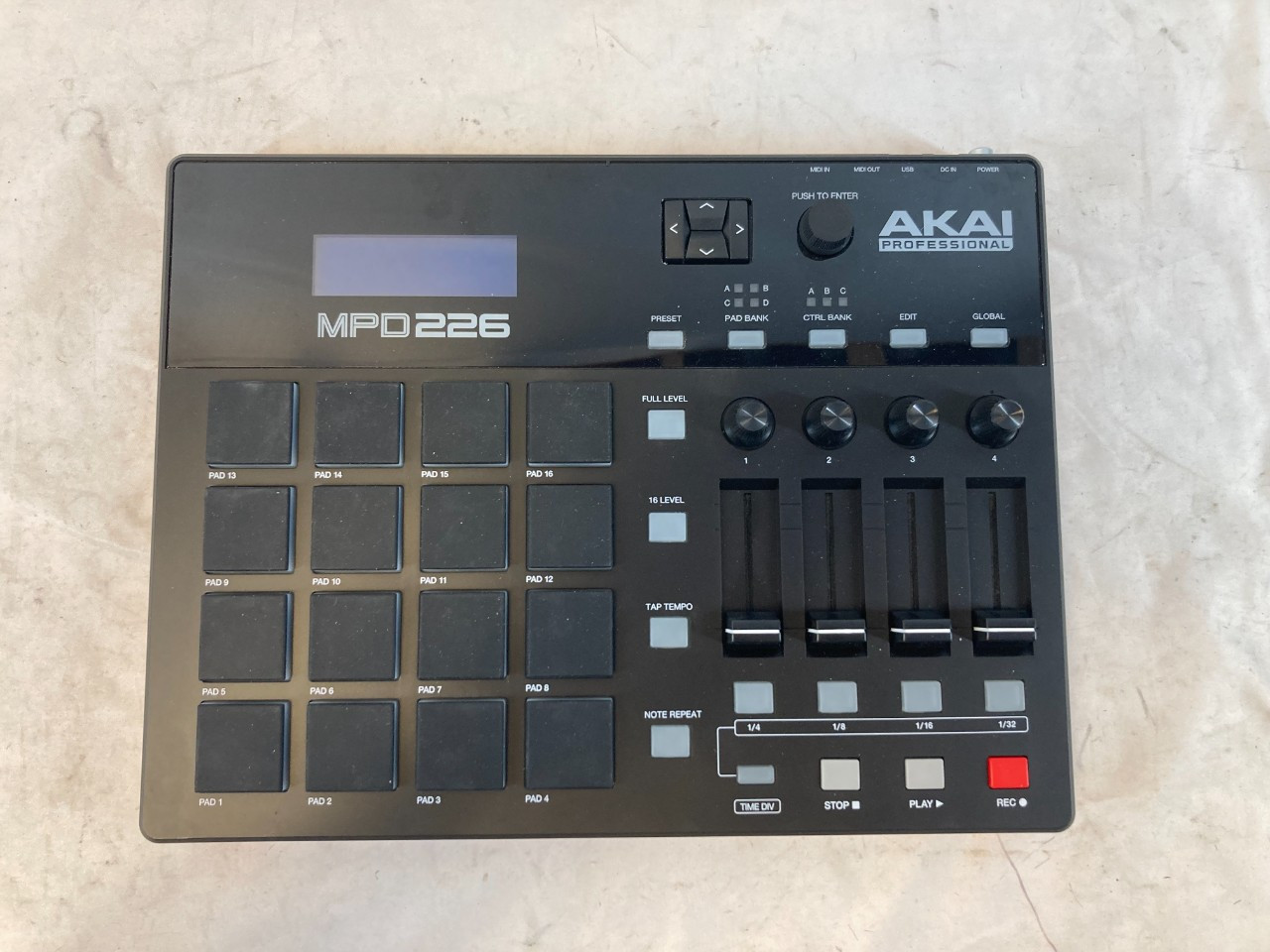 Used Akai MPD226 MIDI CONTROLLER