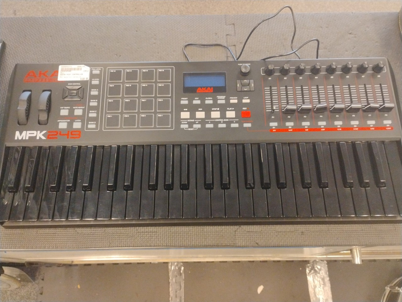 Used Akai MAX49 MIDI CONTROLLER 49-Key Controller 49-Key