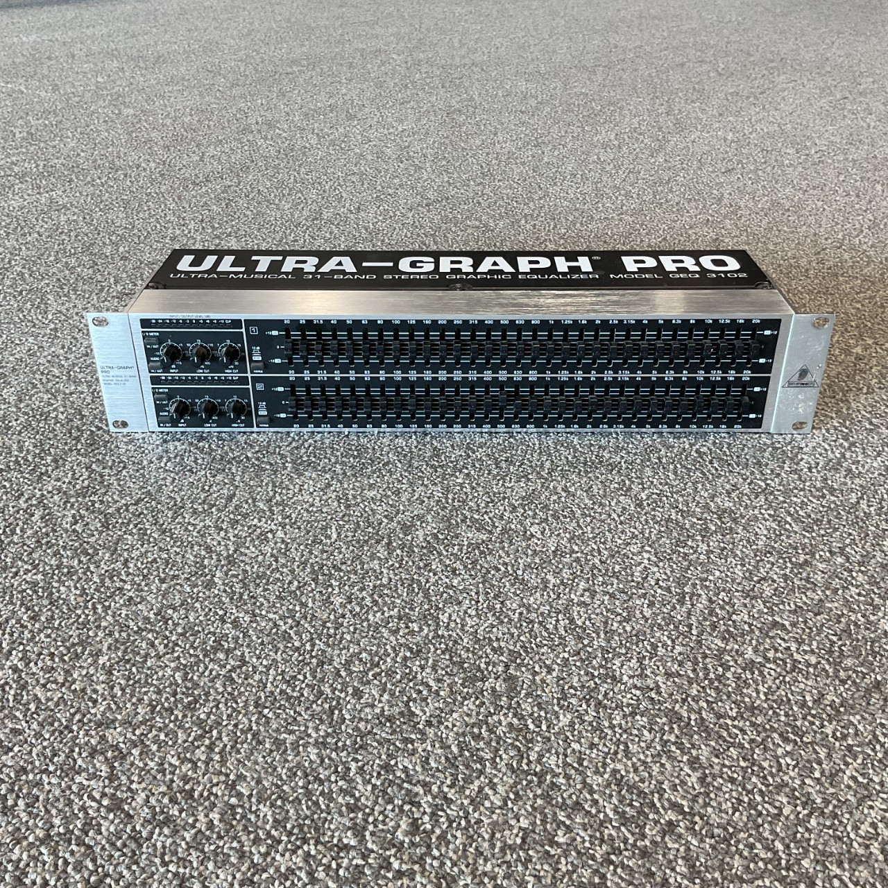 Used BEHRINGER GEQ3102 ULTRA-GRAPH PRO