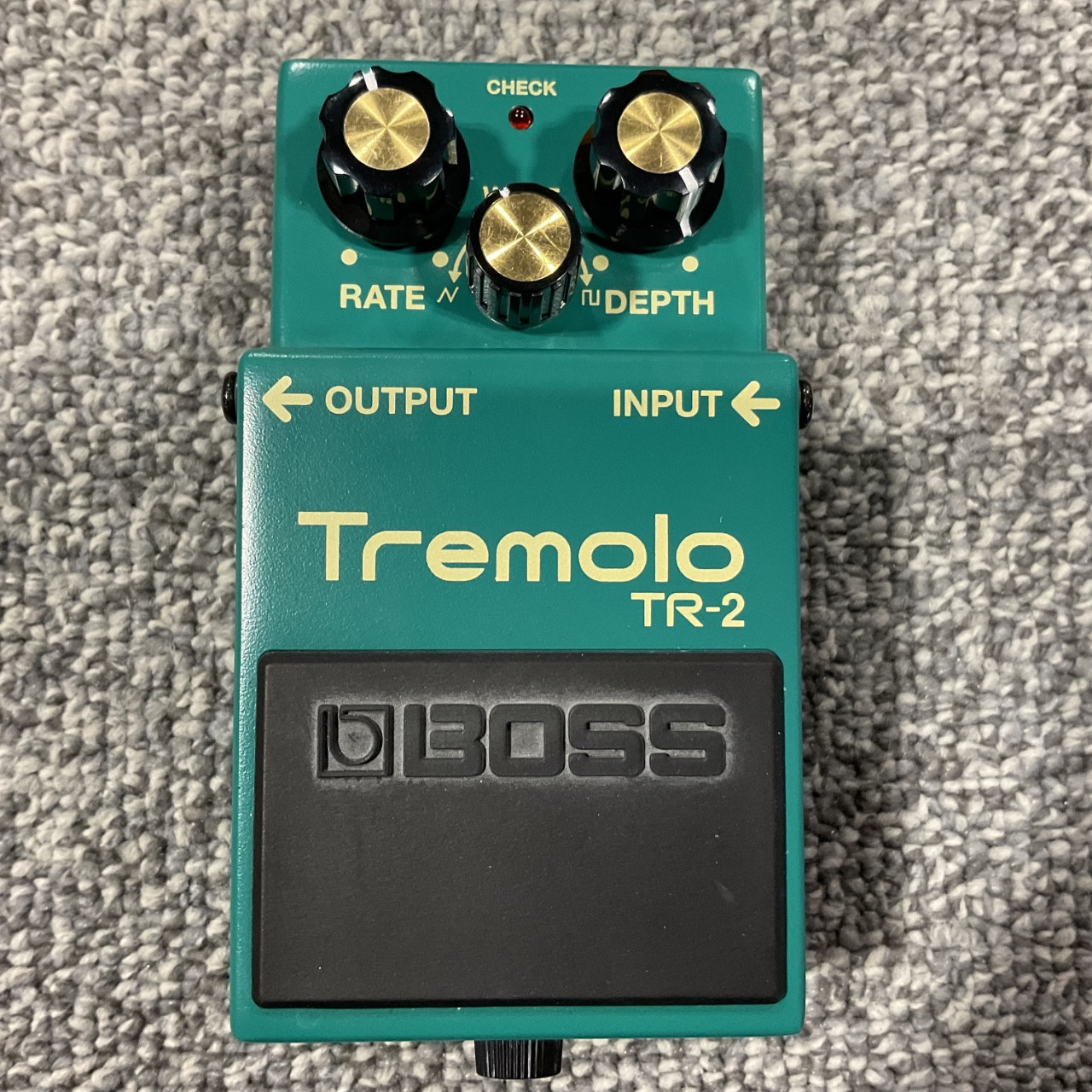Used BOSS TR-2 TREMOLO Guitar Pedal