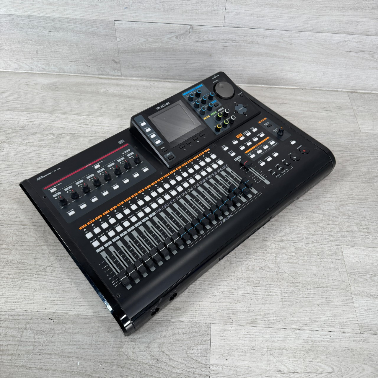 配信機器・PA機器・レコーディング機器 TASCAM Digital Portastudio DP