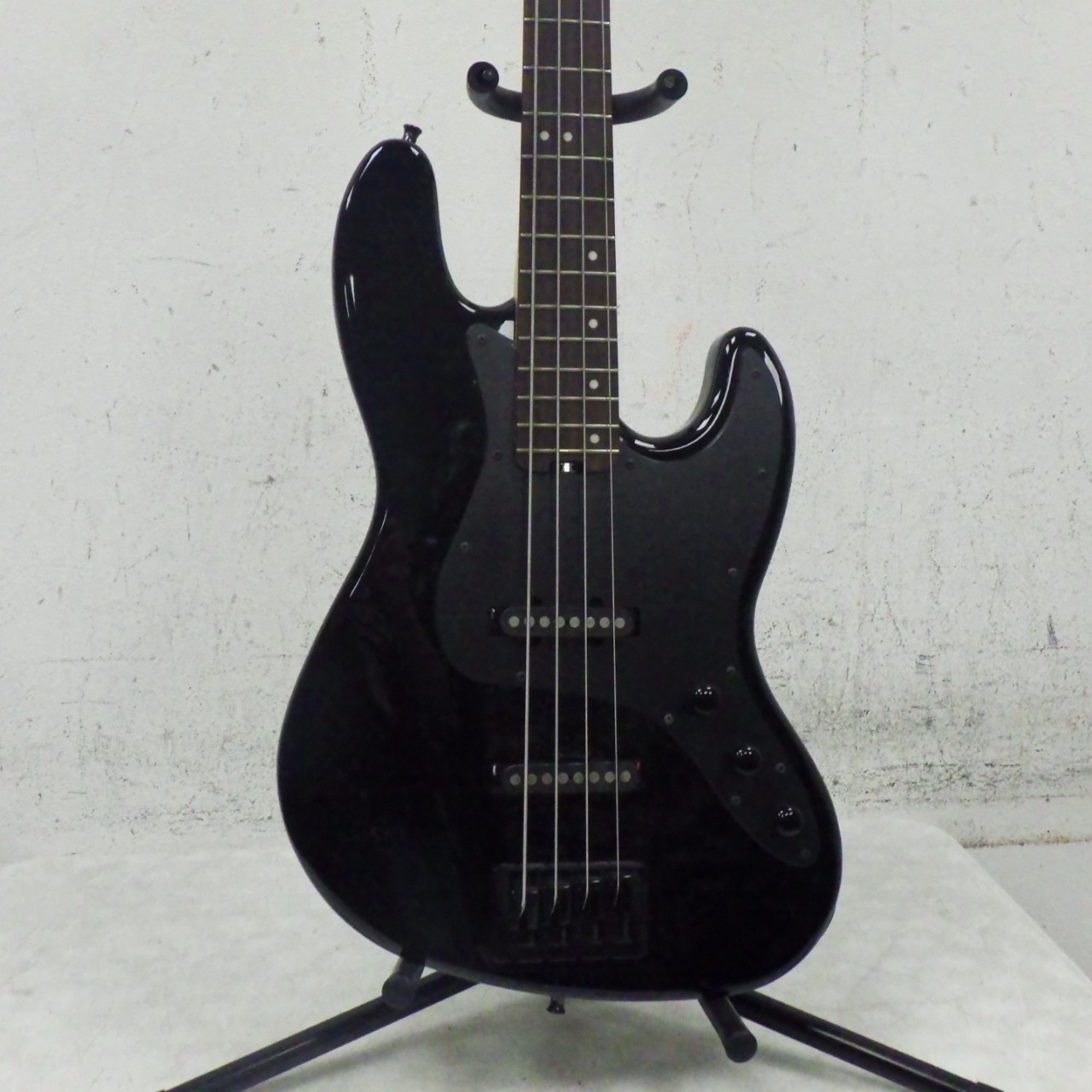 Used Schecter J-4 J Type Bass Guitar Black 4-String