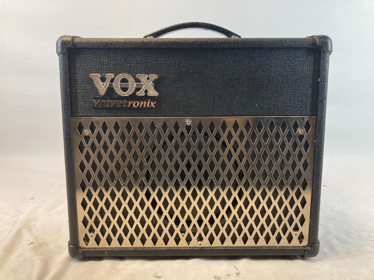 Used Vox Valvetronix AD15VT Guitar Amp