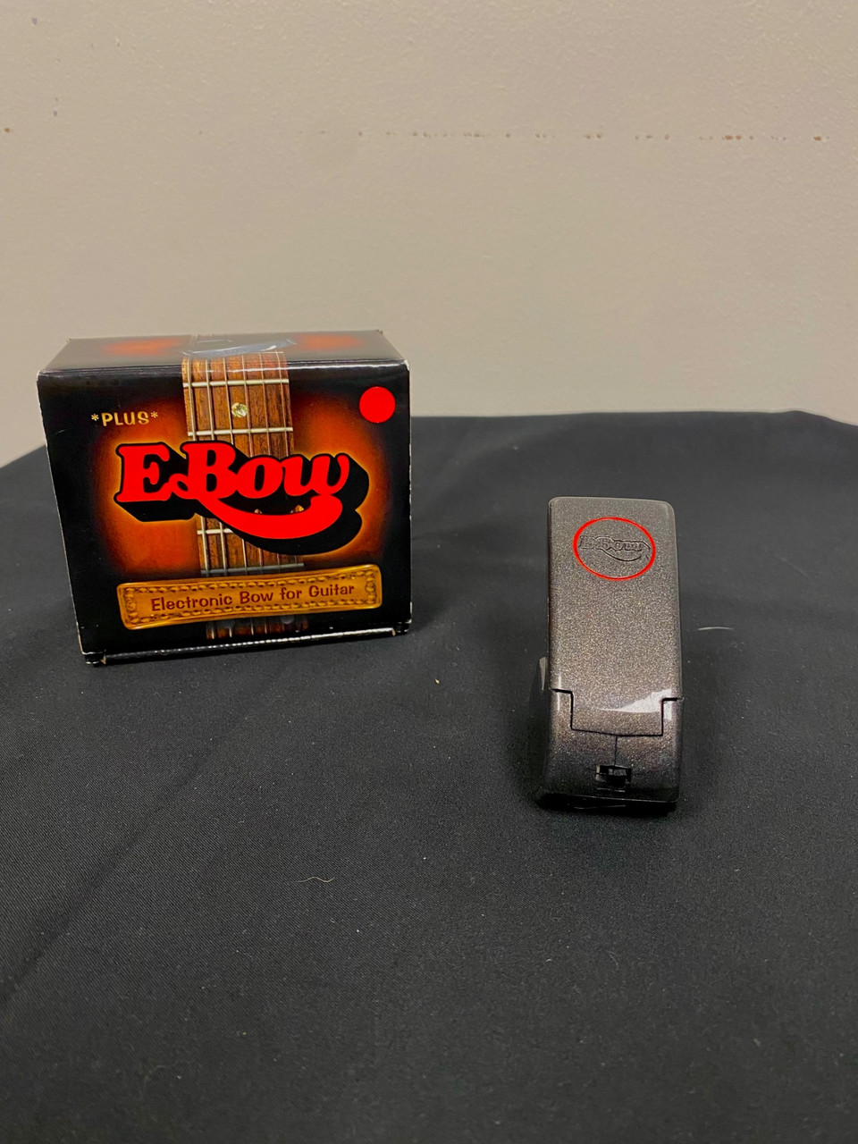 Used EBOW PLUS ELECTRONIC BOW FOR GUITAR Guitar Effects Pedal