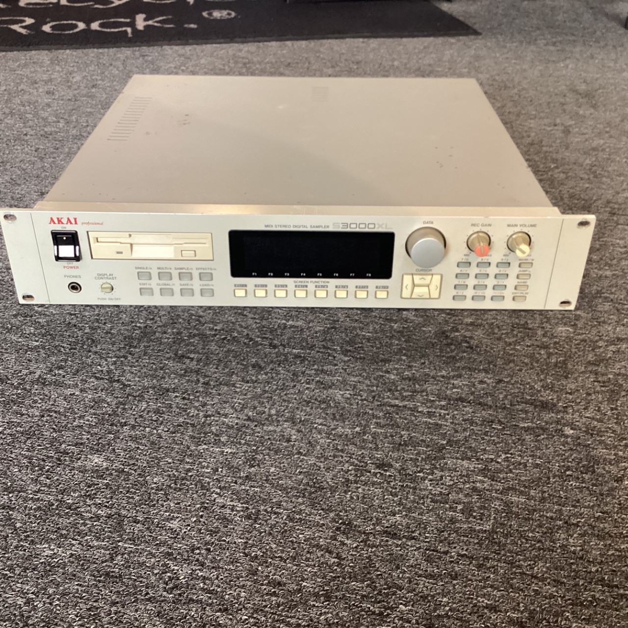 Used Akai S3000XL SAMPLER Sampler