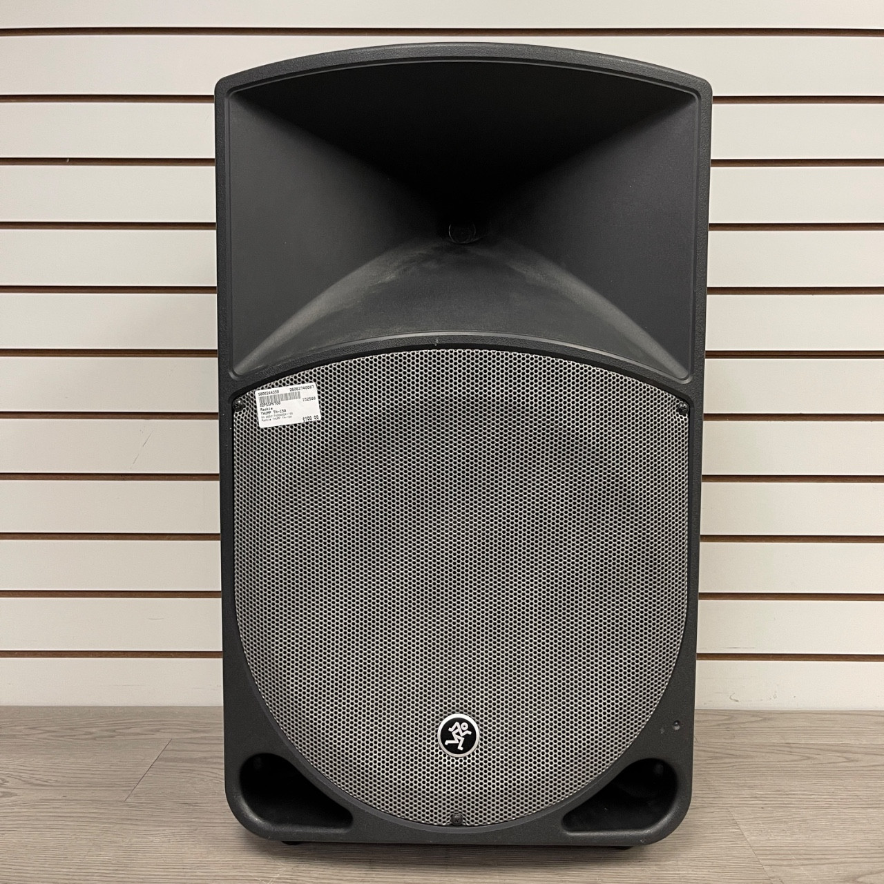 Used Mackie THUMP TH-15A Powered Full Range Speaker Cabinet