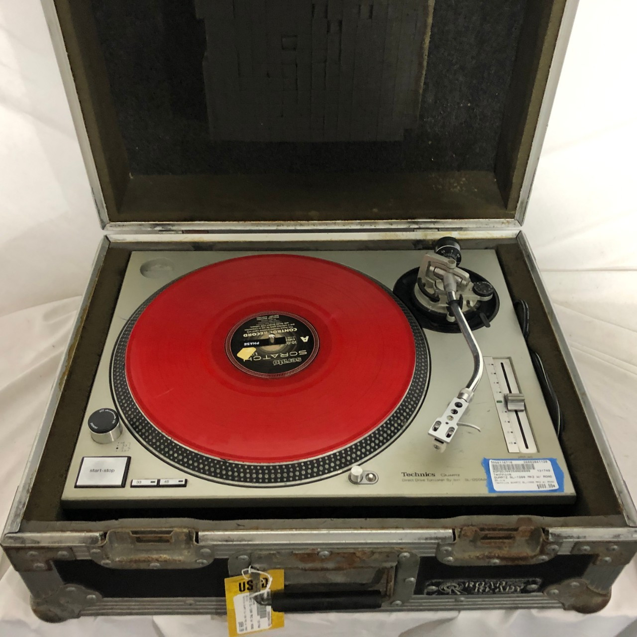 Used Technics QUARTZ SL-1200 MK2 W/ ROAD CASE Turntable