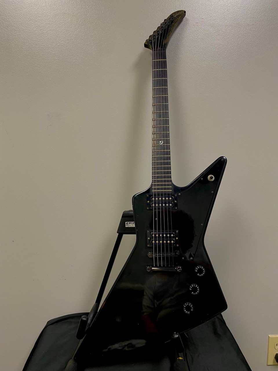 Used Gibson 1999 EXPLORER GOTHIC Electric Guitar Black 6-String