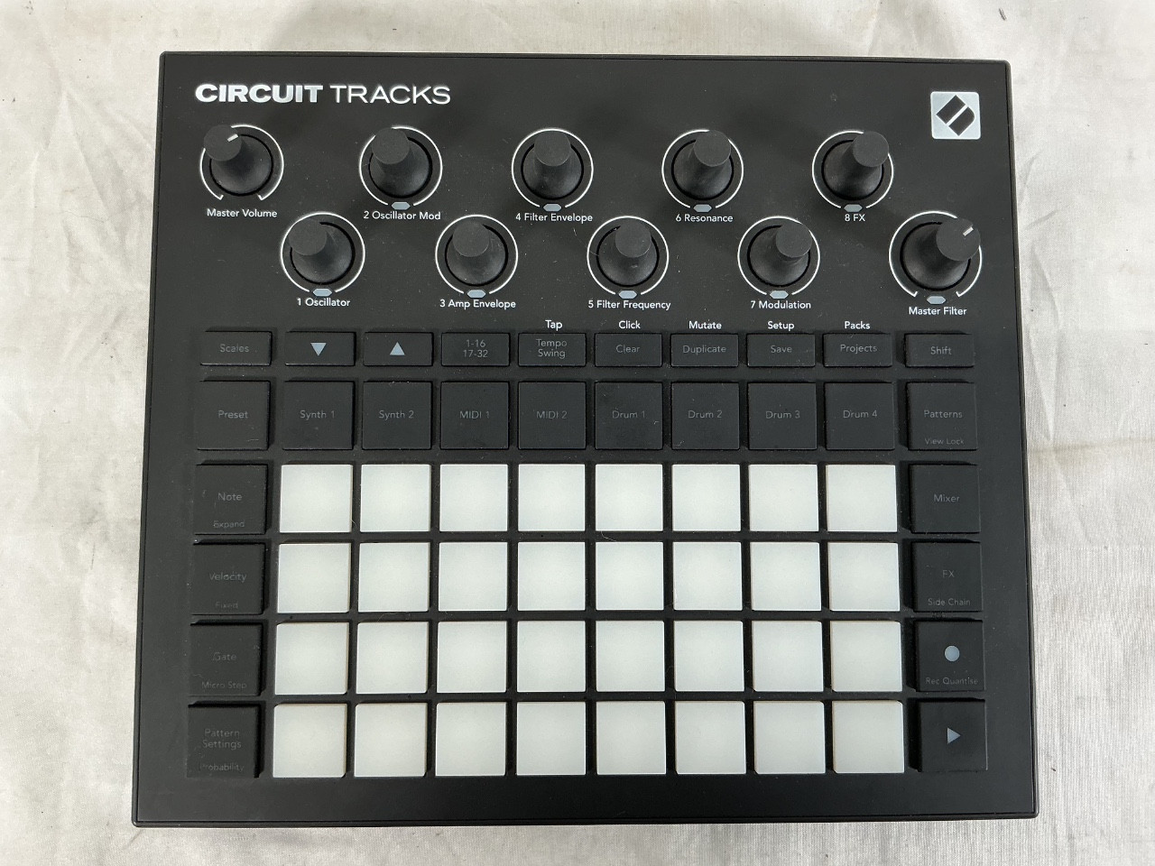 Used Novation CIRCUIT TRACKS GROOVEBOX Compact Synthesizer Compact