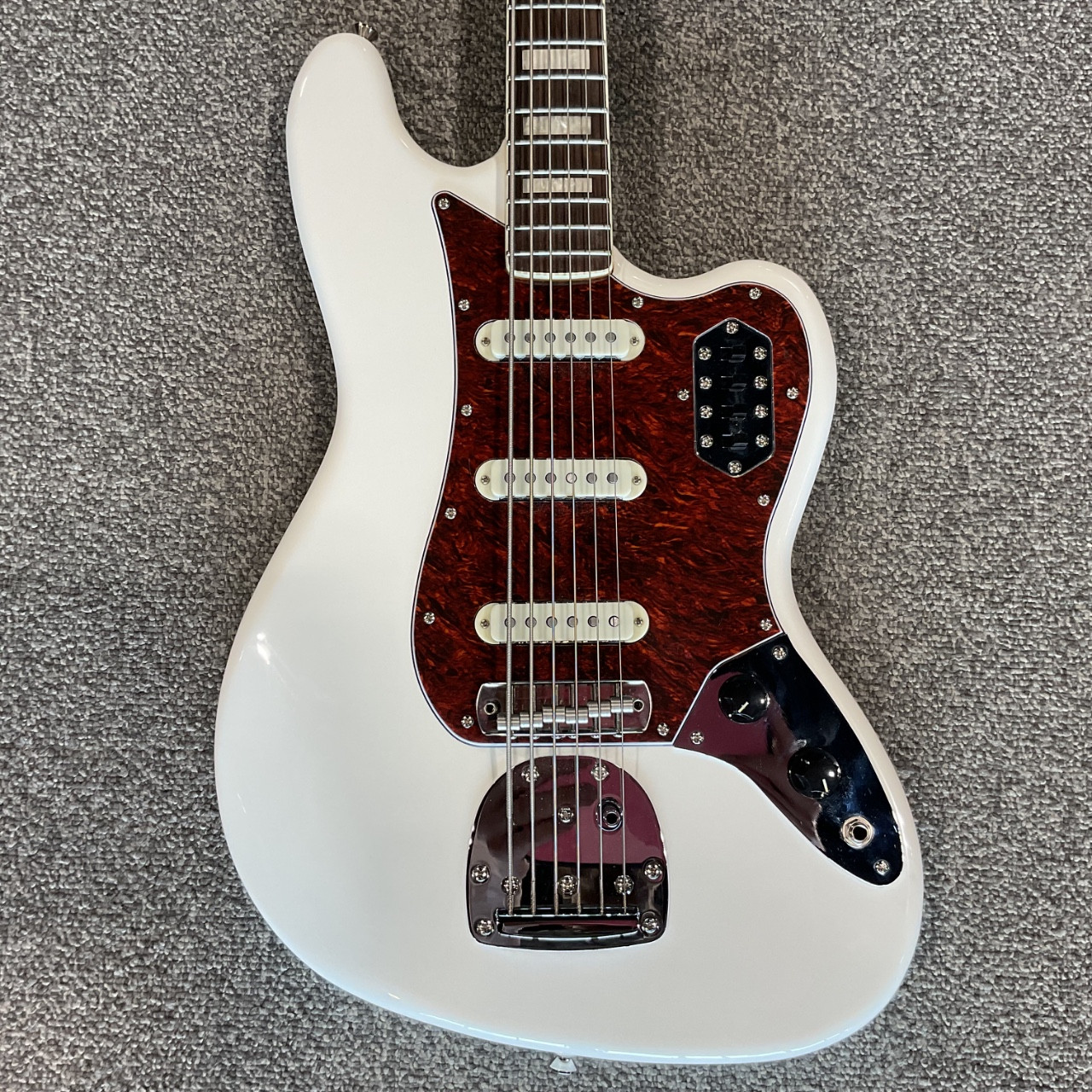 Used SQUIER VINTAGE MODIFIED BASS VI Bass Guitar