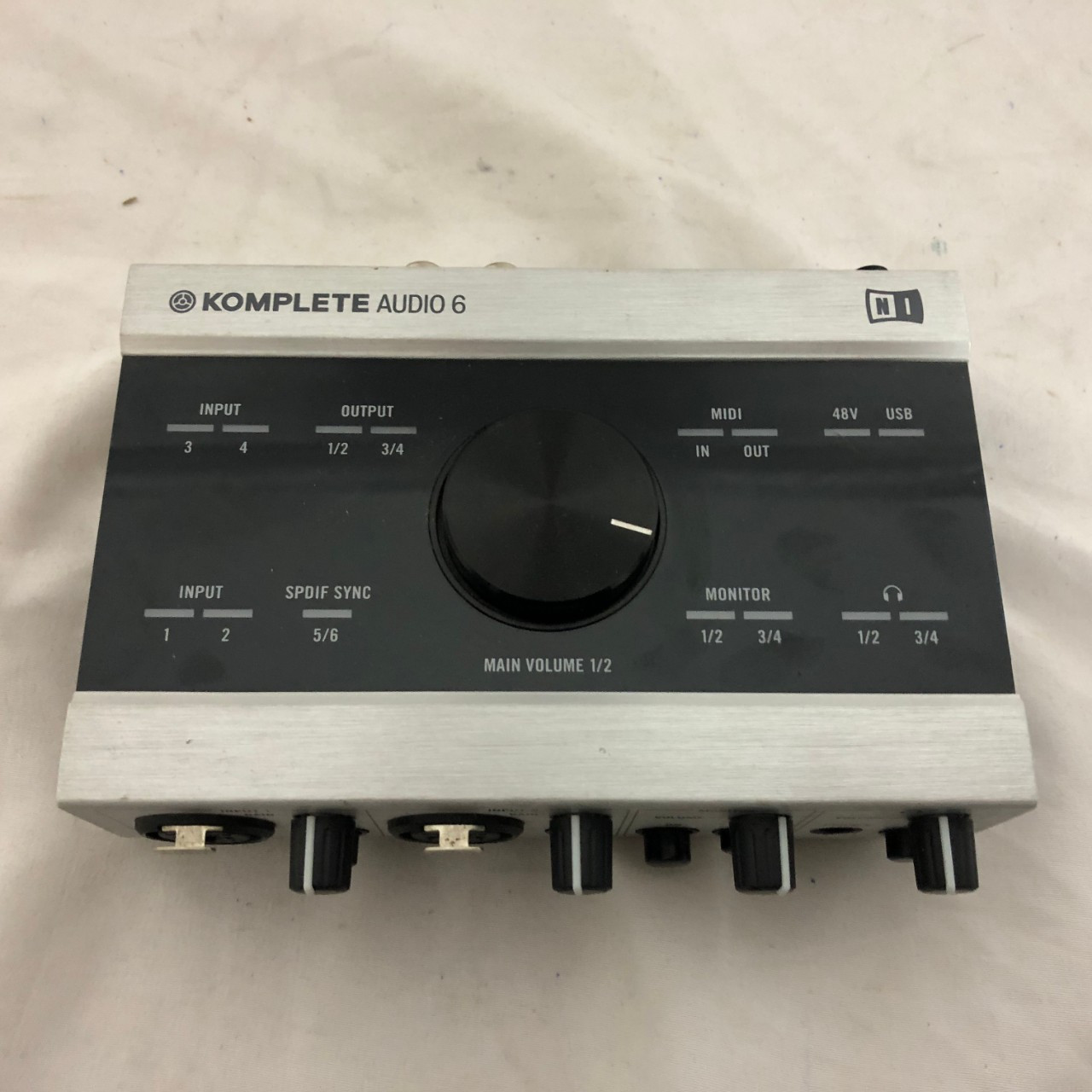 Used Native Instruments KOMPLETE AUDIO 6 Computer Interface 2 A/D