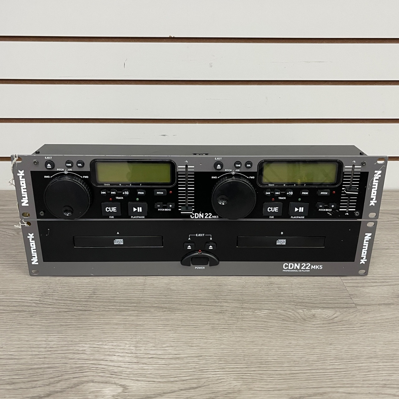 Used Numark CDN22 MK5 W/AC Rackmount Recording Device