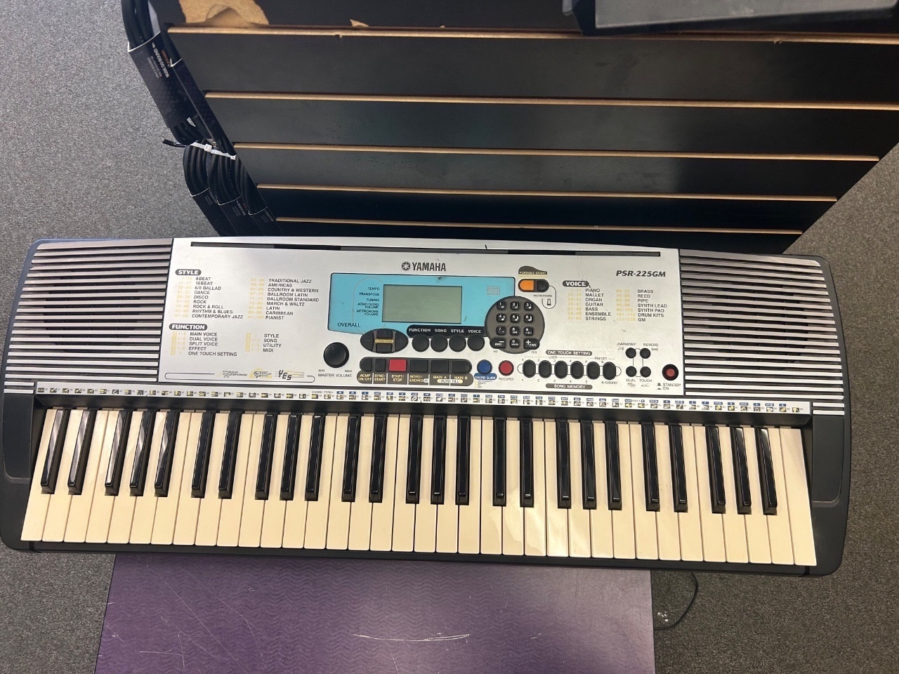 Used Yamaha PSR-225GM W PWR 61-Key Keyboard 61-Key