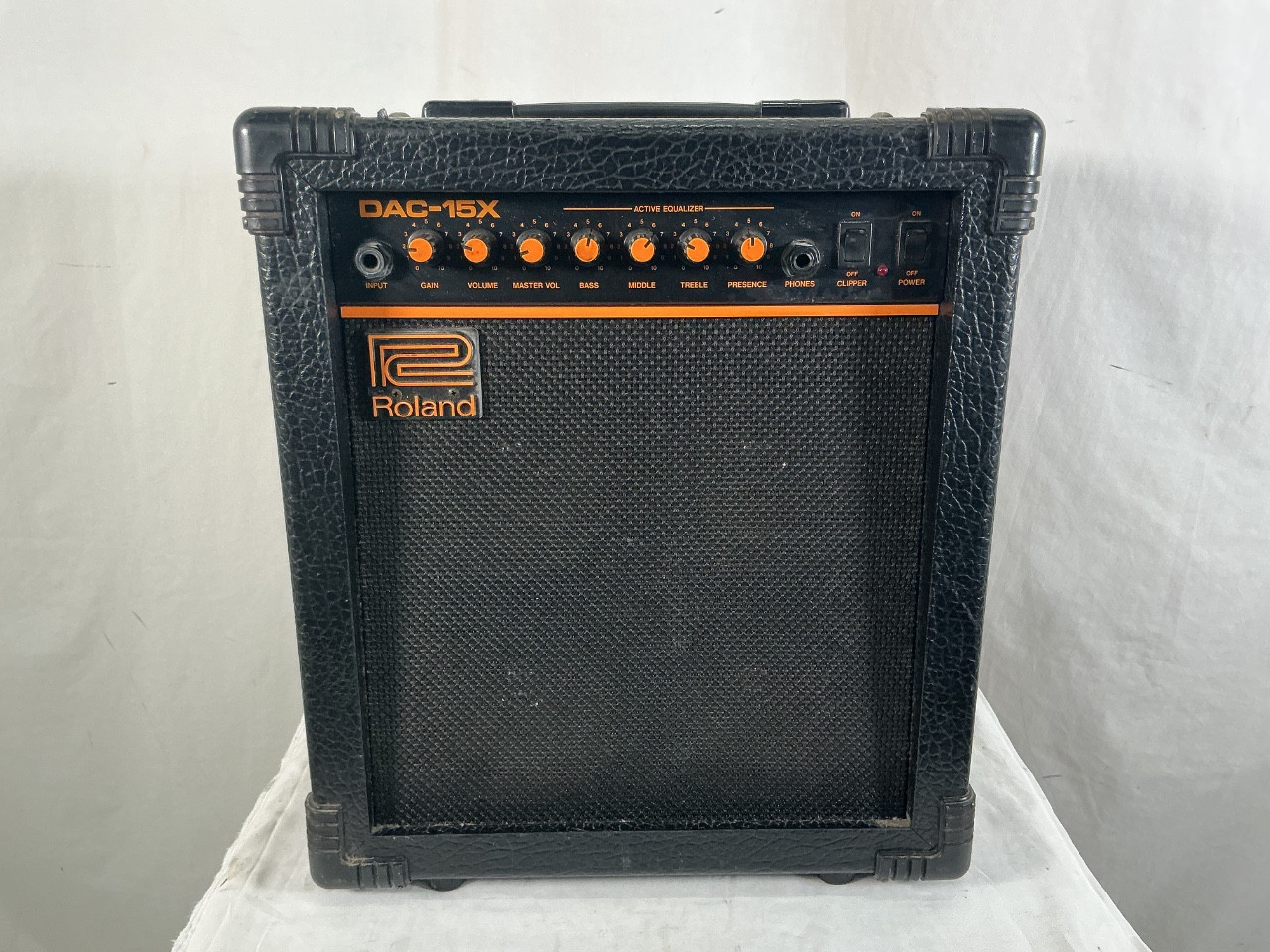 Used Roland DAC-15X GUITAR AMP Solid State Guitar Combo Other