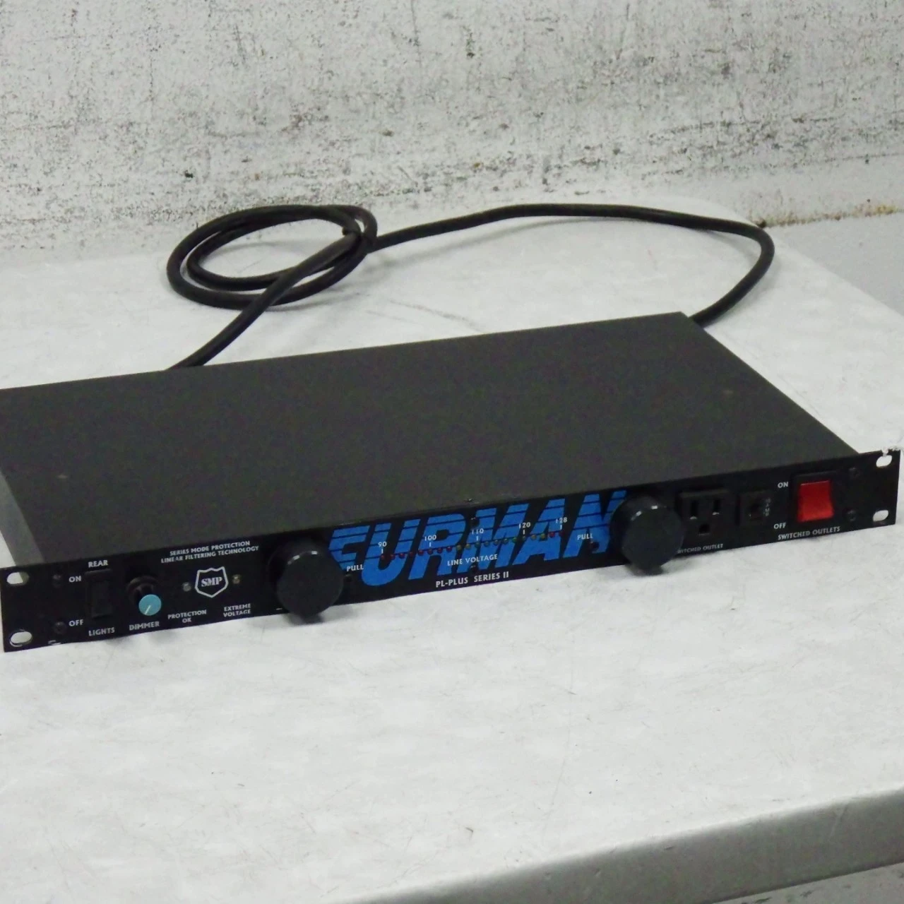 Used Furman PL-PLUS SERIES II Power Conditioner