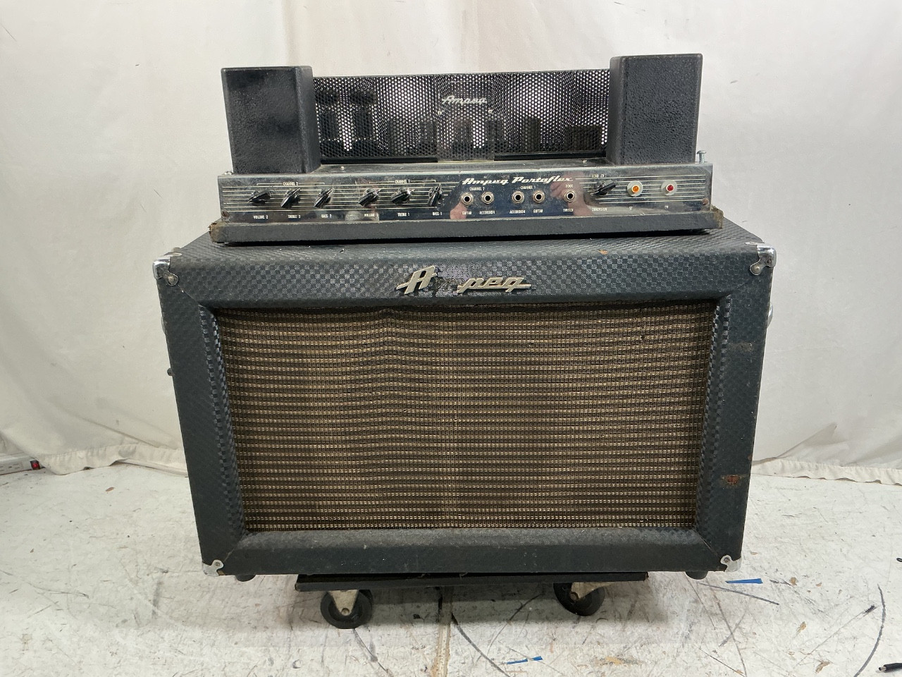 Used Ampeg PORTAFLEX 1 x 12 Tube Combo Amplifier 1 x 12