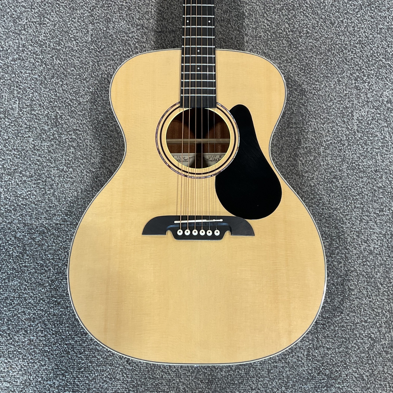 Used ALVAREZ RF26 Acoustic Guitar