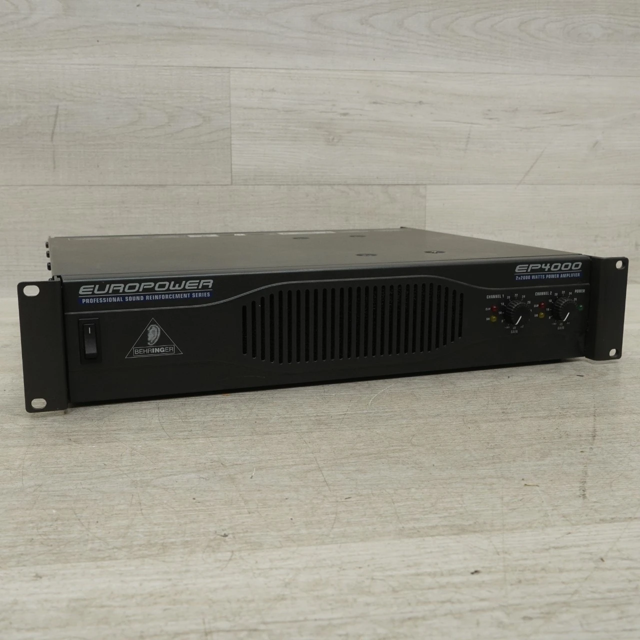 Used Behringer EP4000 Power Amplifier