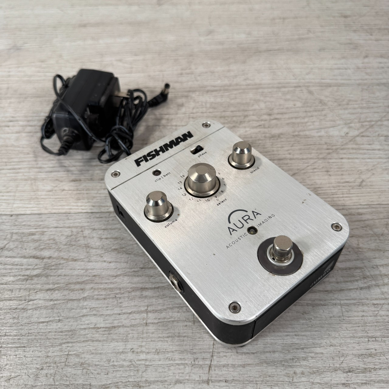 Used Fishman Aura Imaging Jumbo Acoustic Pedal